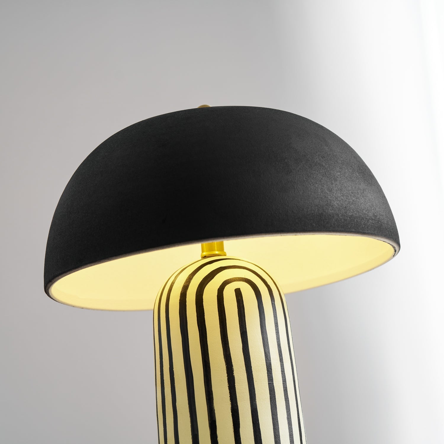 Strepa Table Lamp