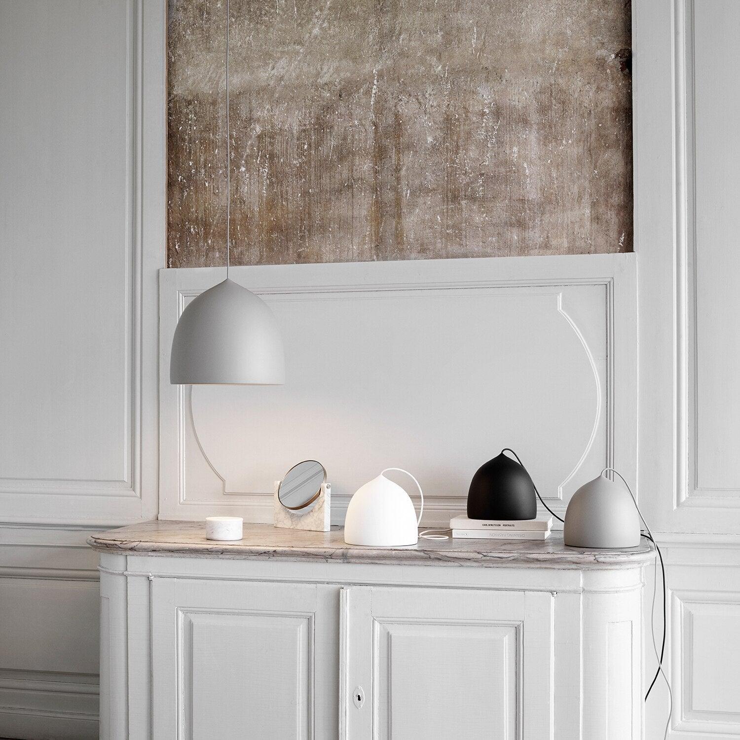Avira Pendant Light