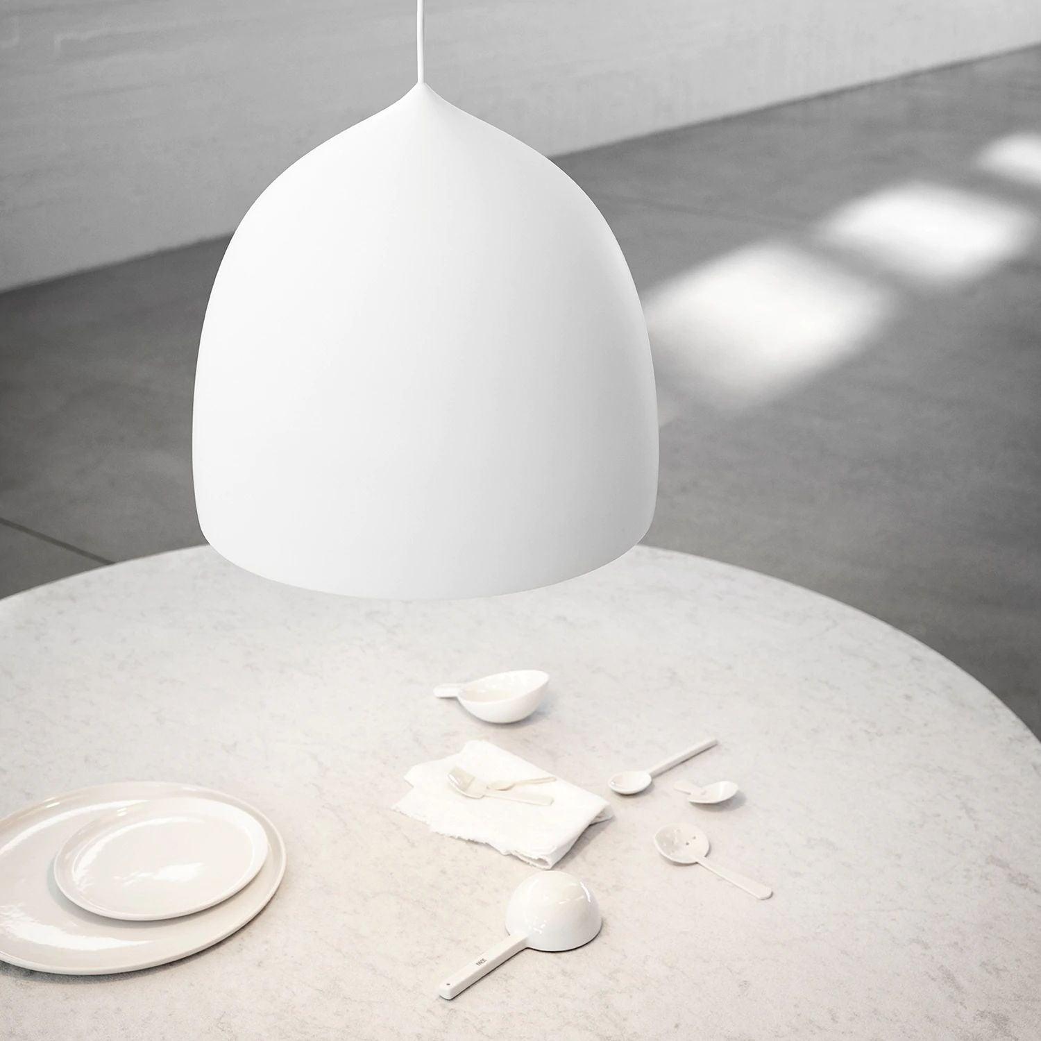Avira Pendant Light