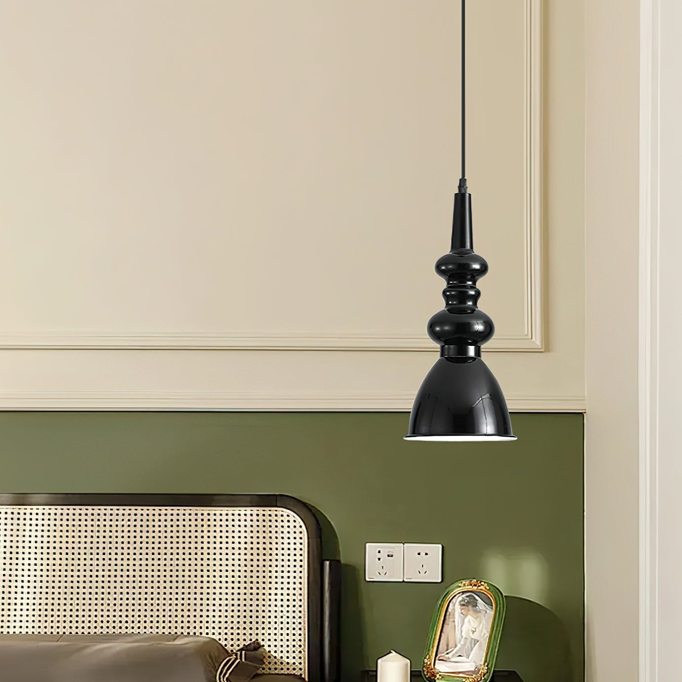 Svona Pendant Light