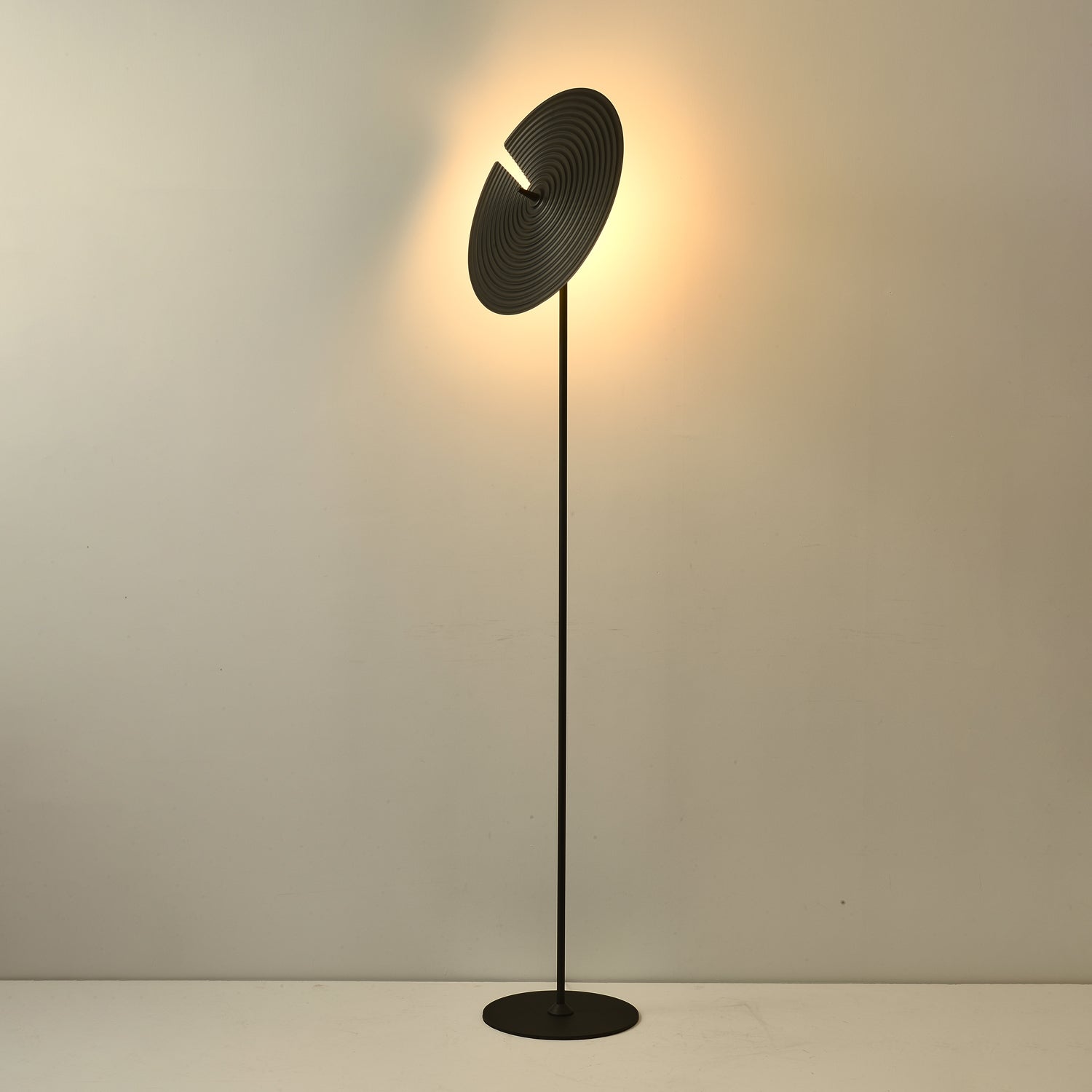 Mezon Floor Lamp