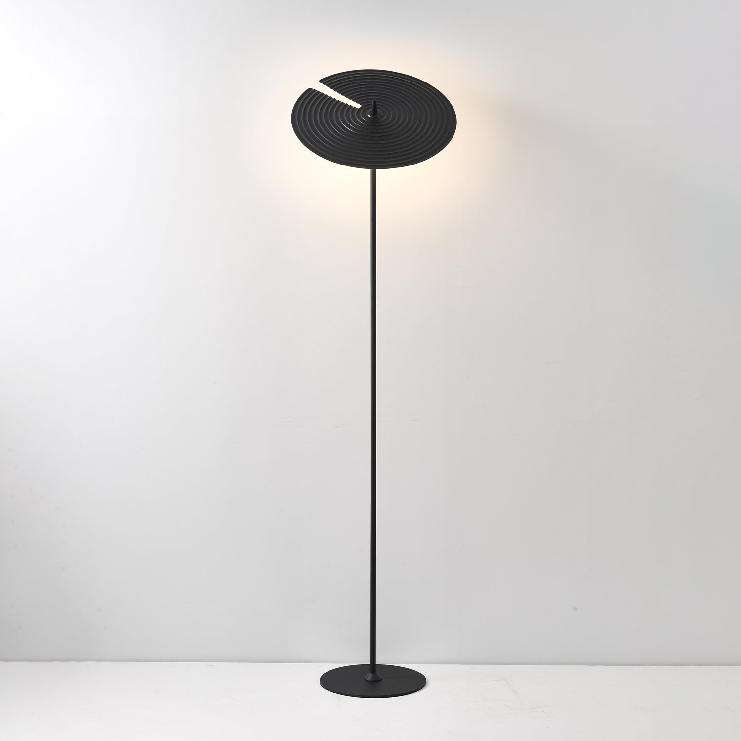 Mezon Floor Lamp