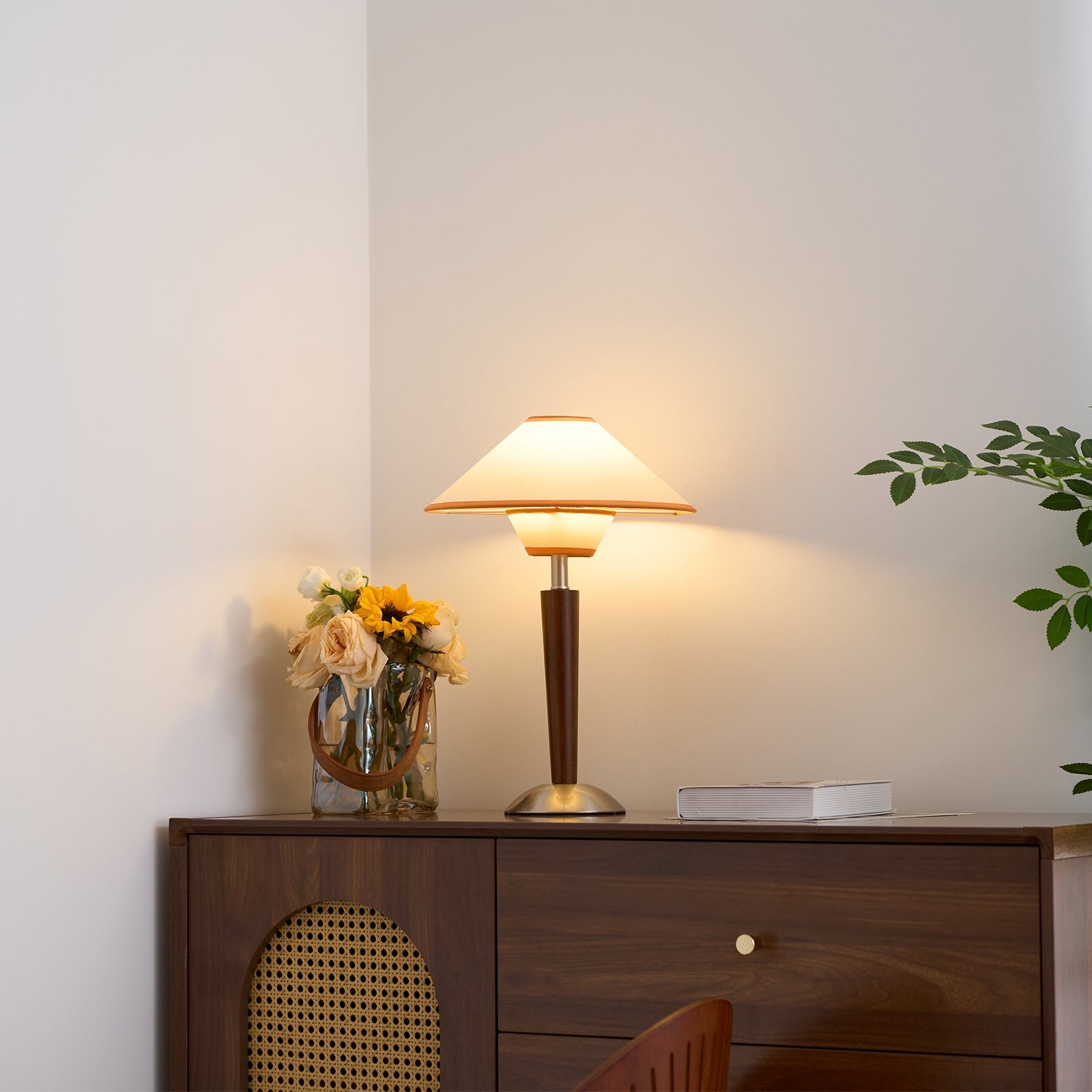 Nalira Table Lamp
