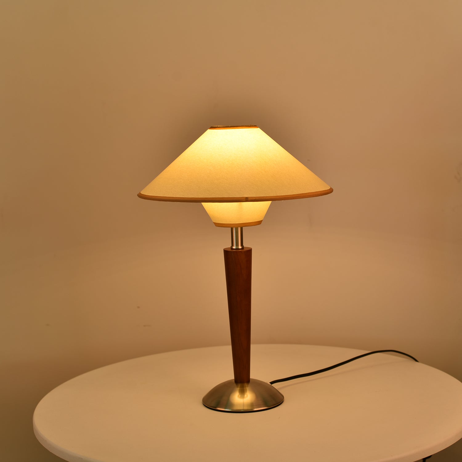 Nalira Table Lamp