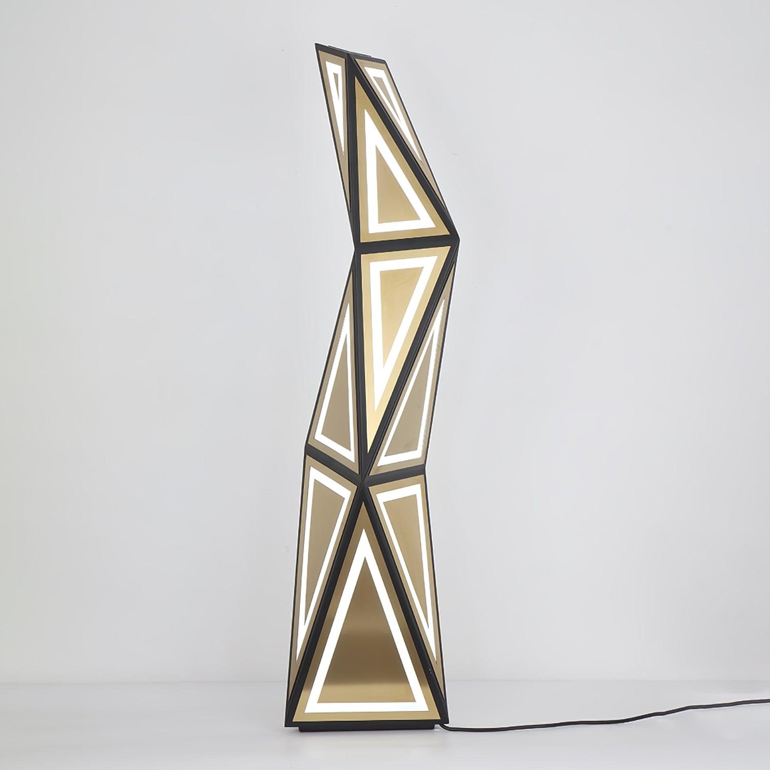Sosenfis Floor Lamp