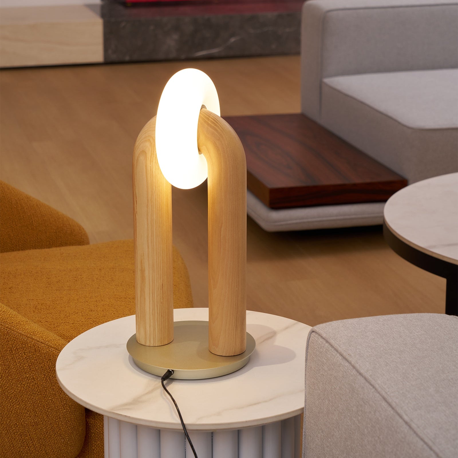 Disc Wooden Table Lamp