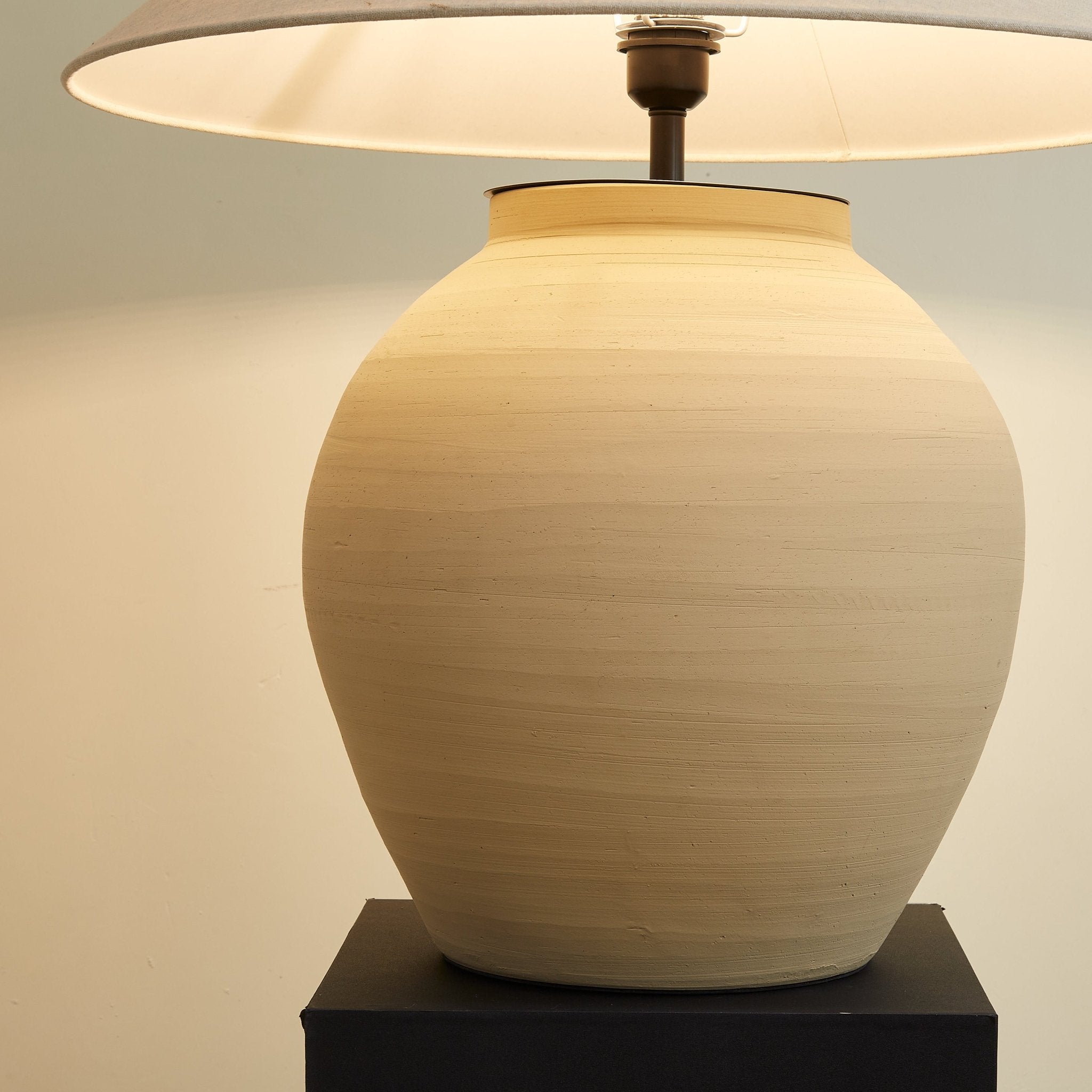 Melipso Table Lamp