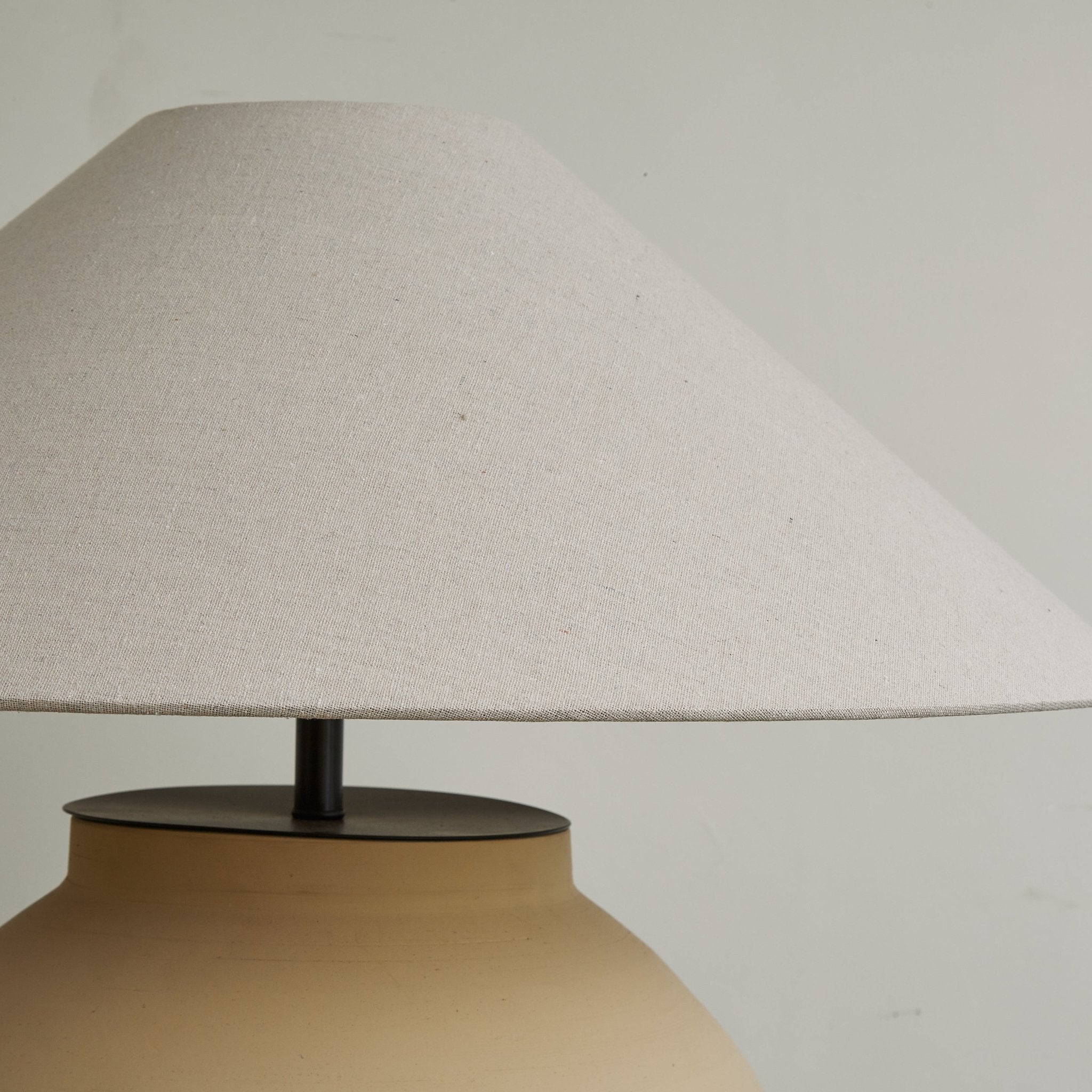 Melipso Table Lamp