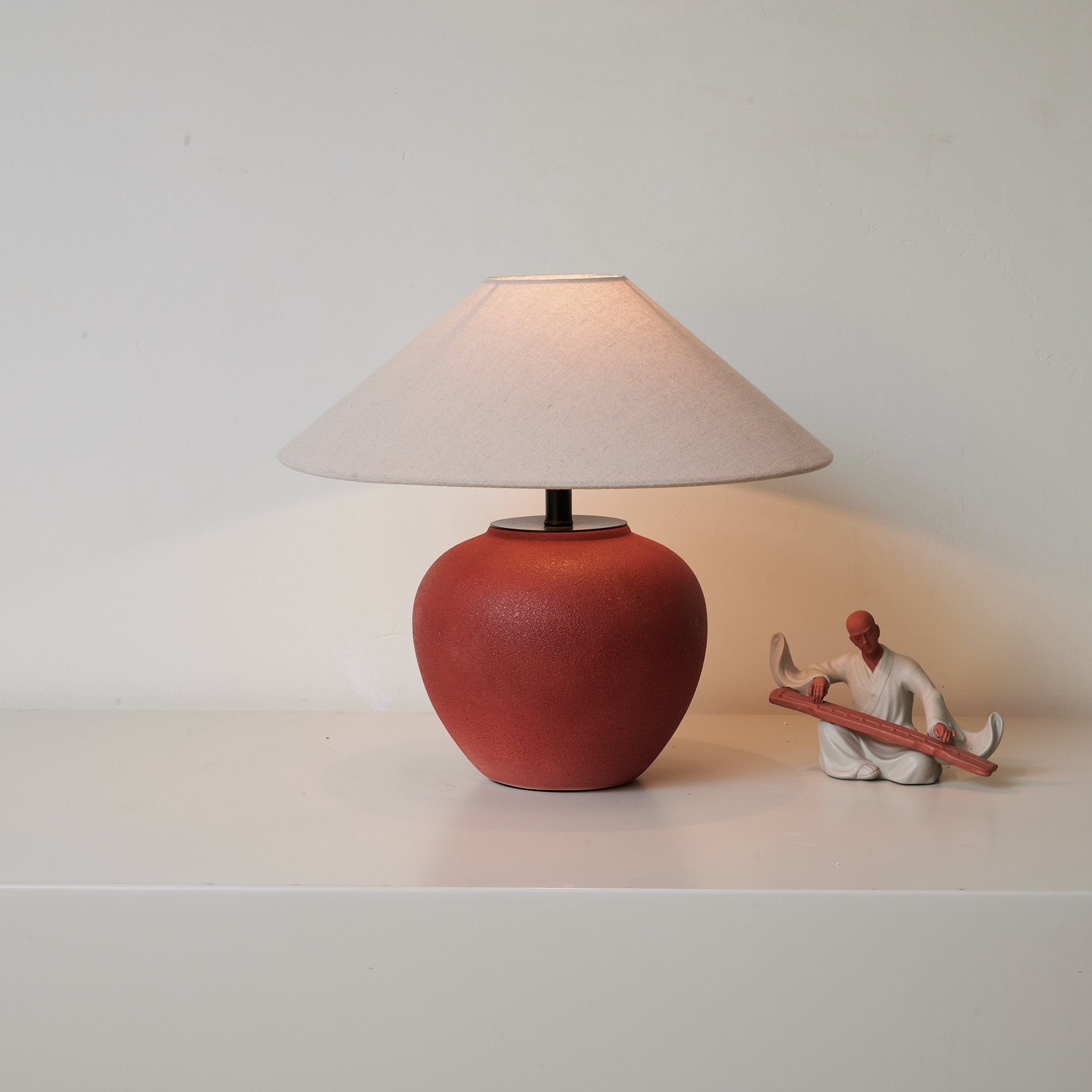 Soneca Round Table Lamp
