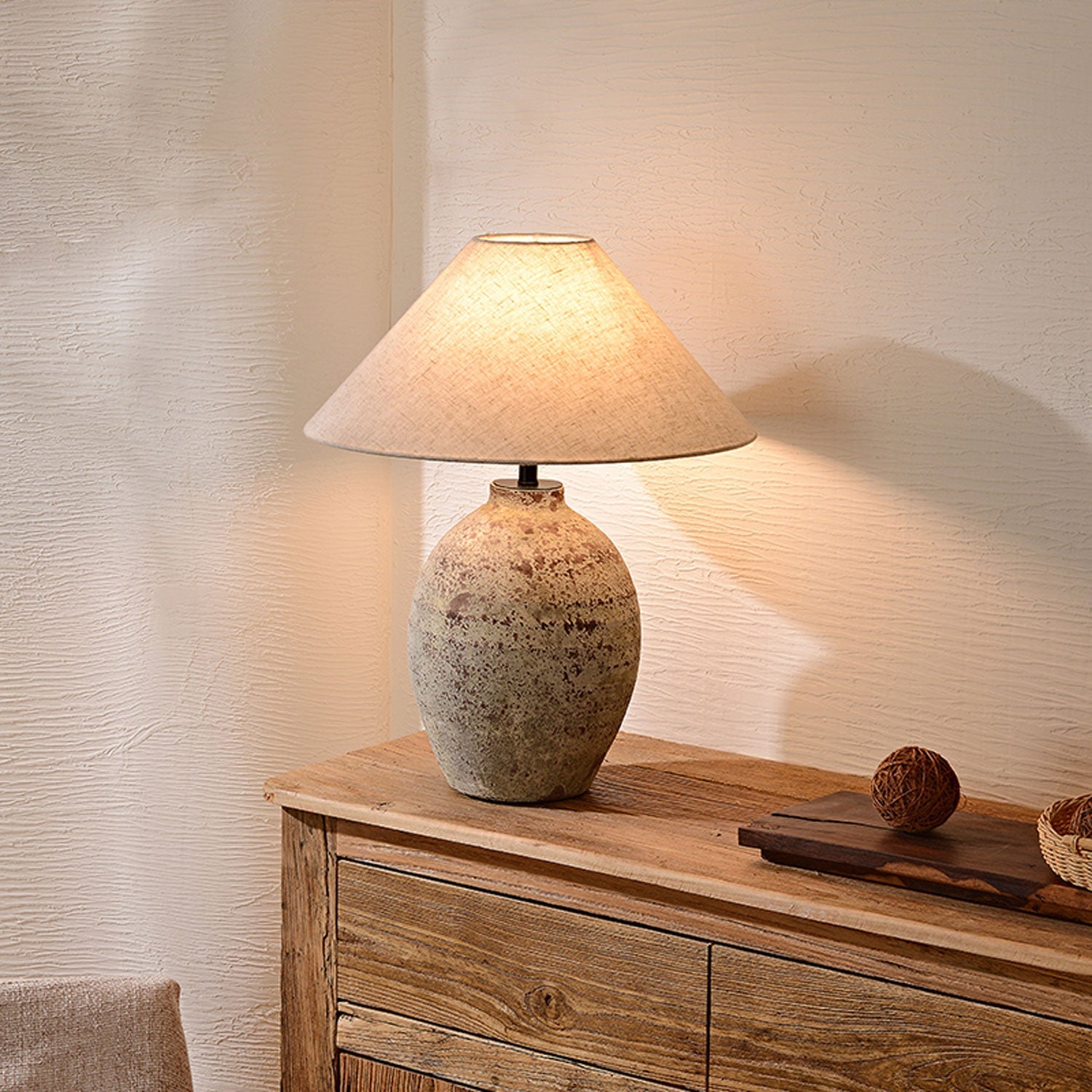 Rusiten Table Lamp