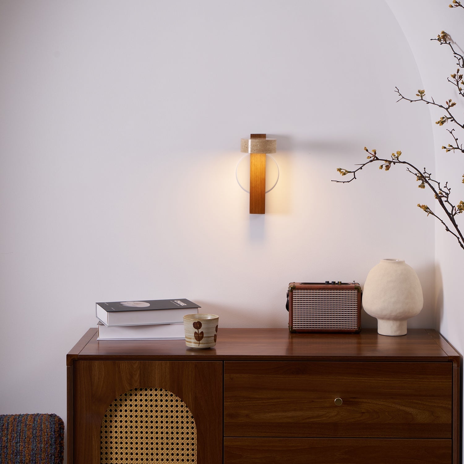 Molevi Wall Light