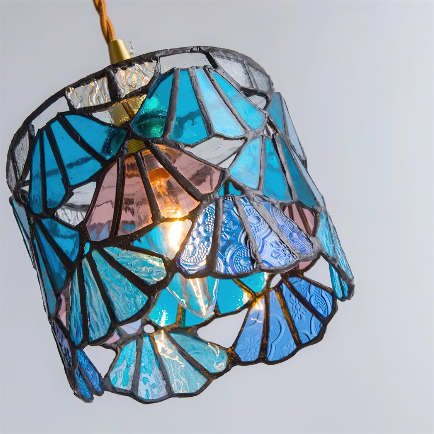 Tiza Tiffany Pendant Light