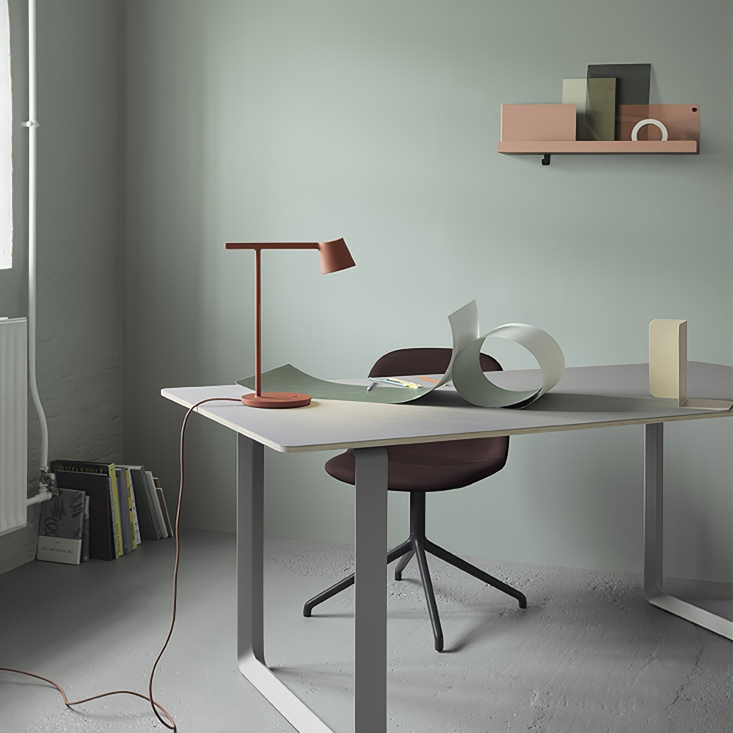 Contiz Table Lamp