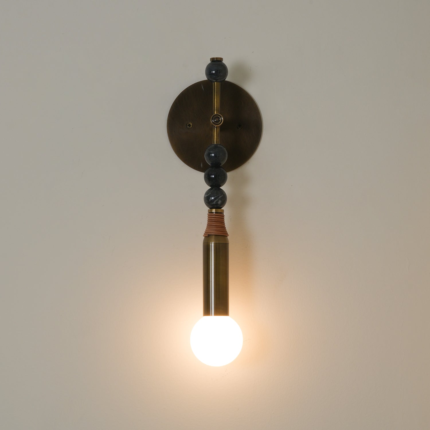 Yaror Wall Light