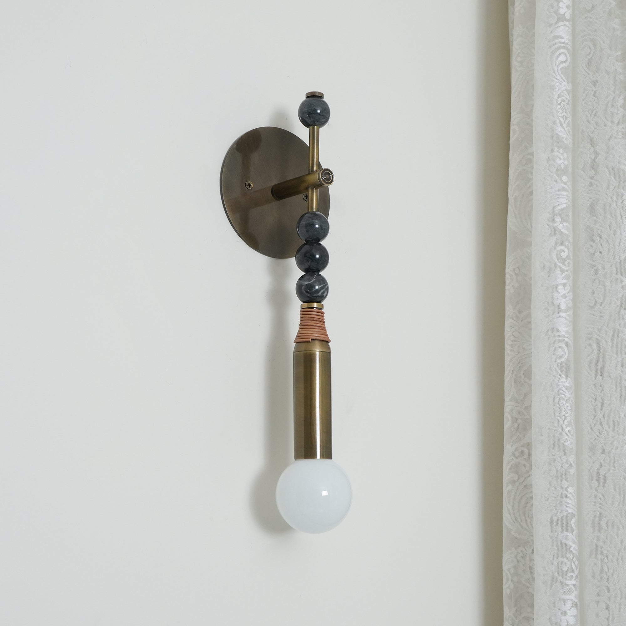 Yaror Wall Light