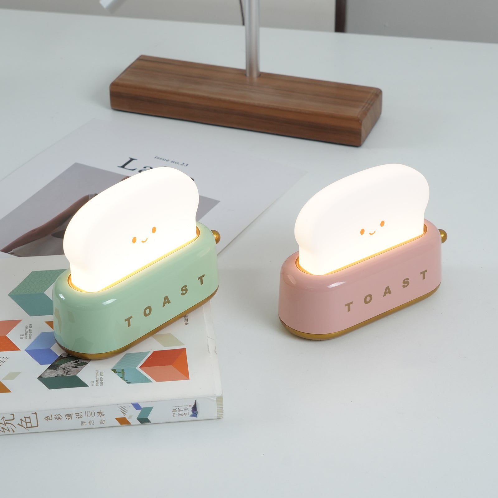 Toaster Table Lamp