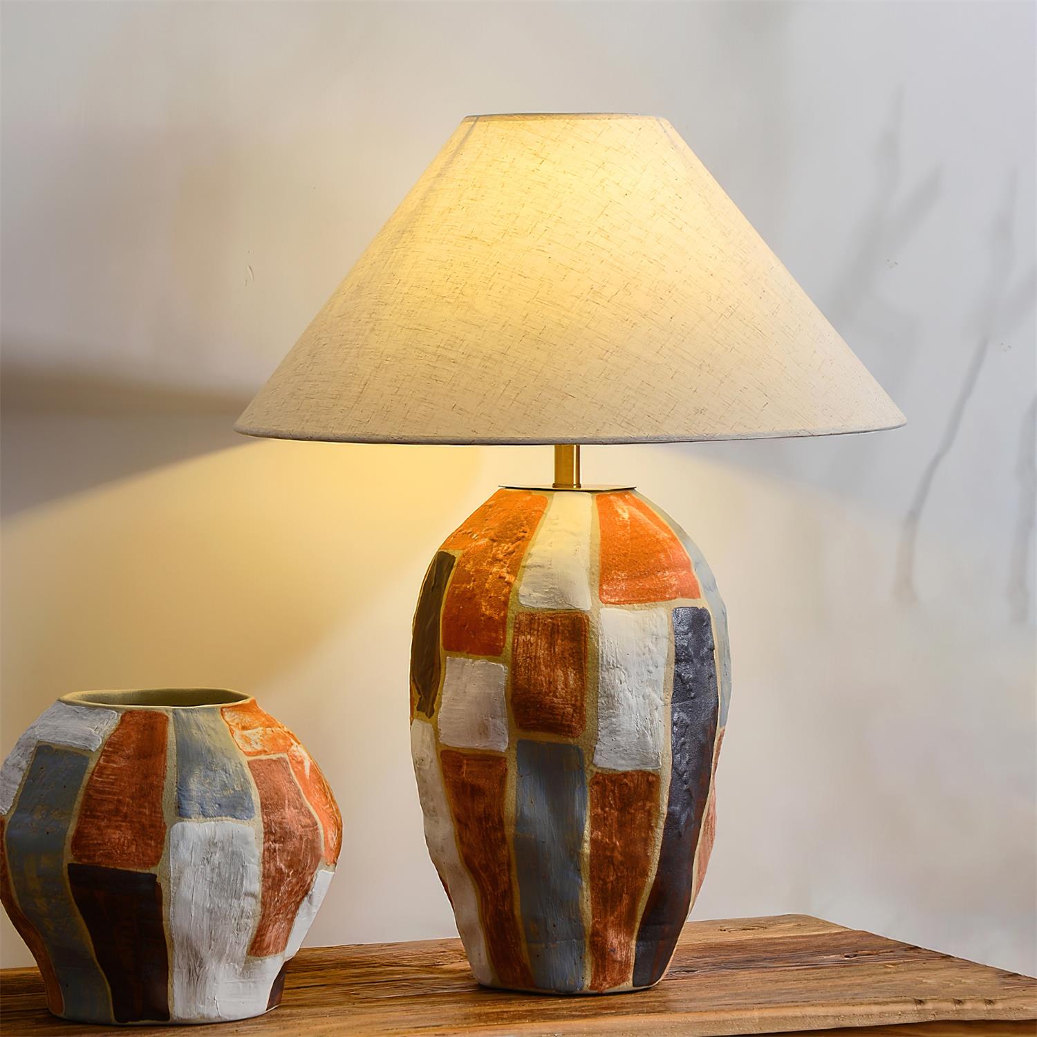 Yilzena Ceramic Table Lamp