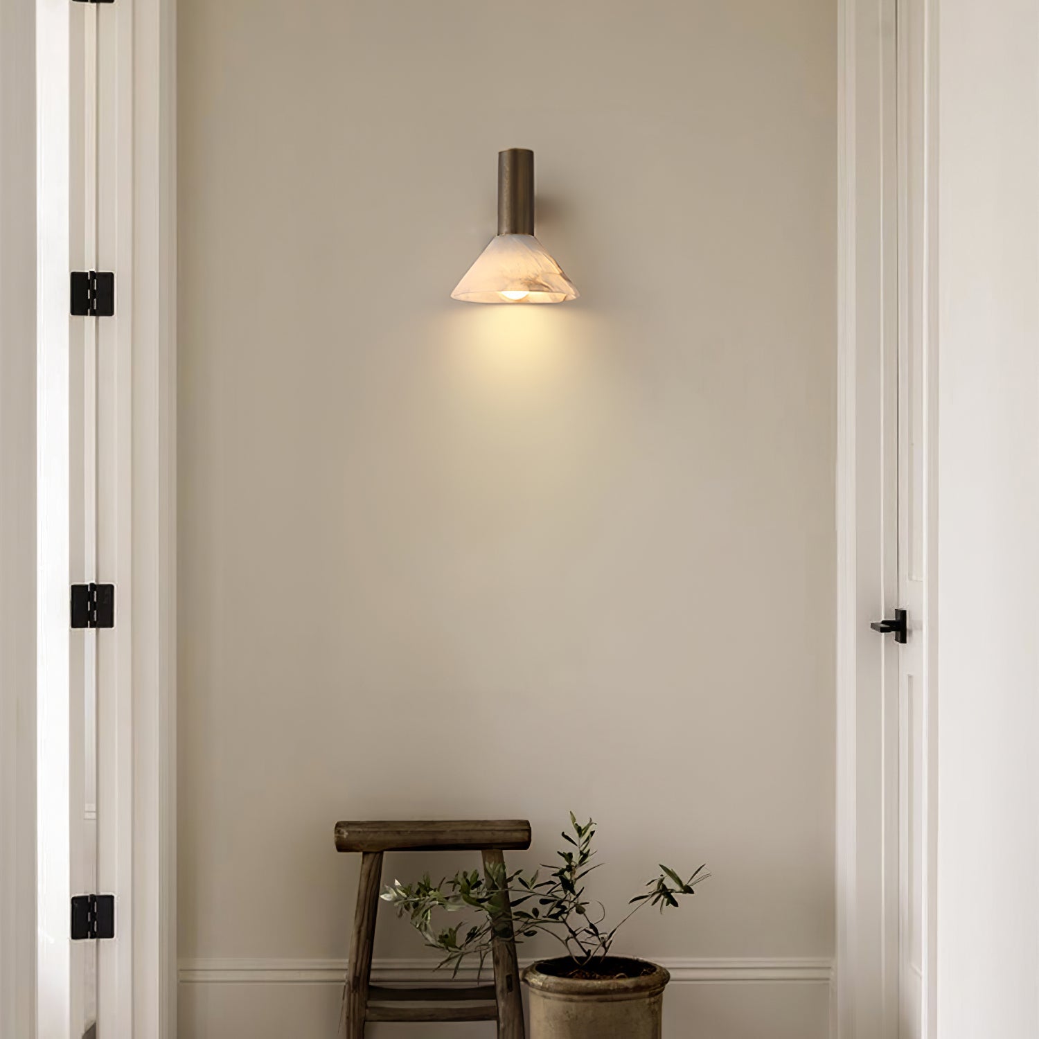 Atello Alabaster Wall Light