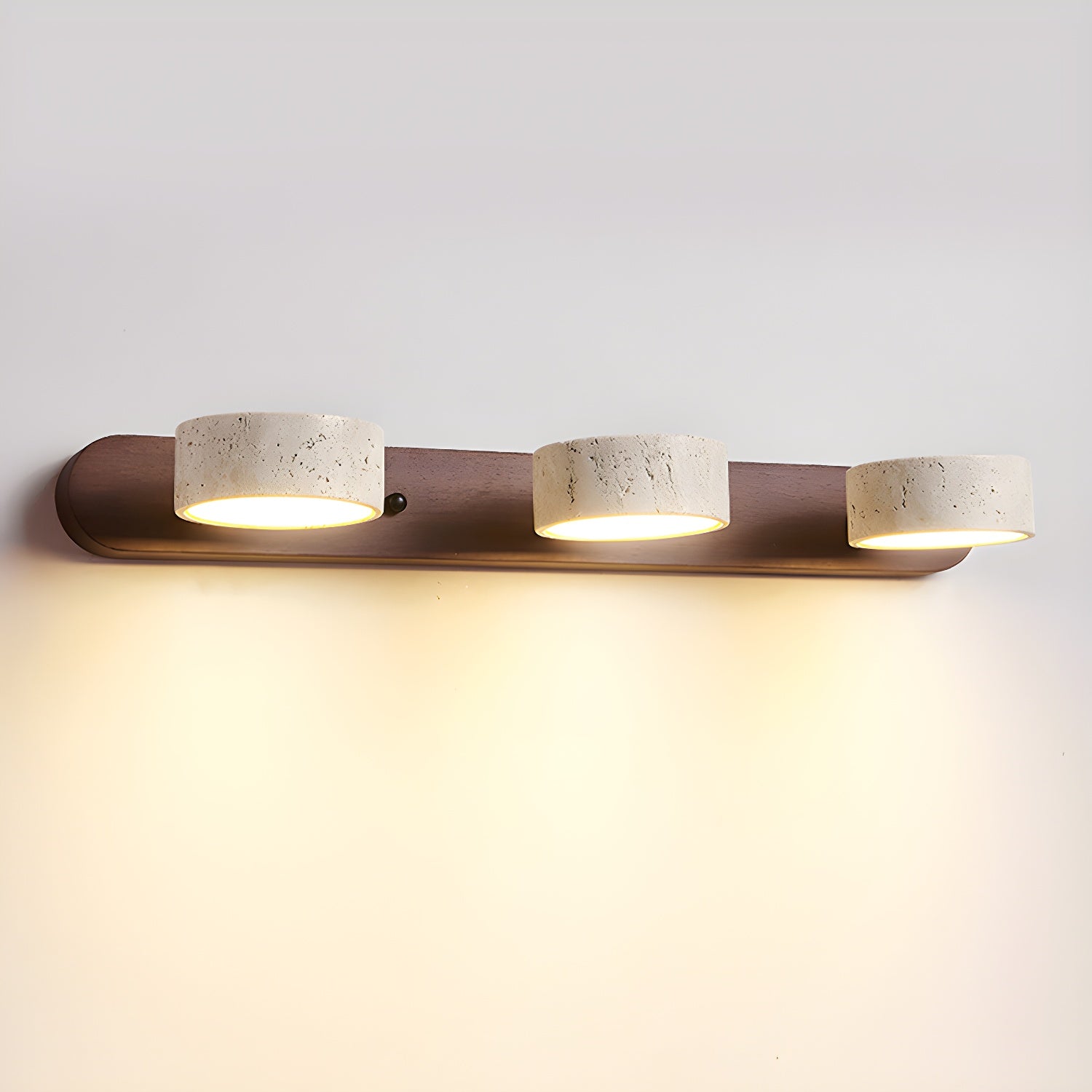 Thelton Modern Wall Light