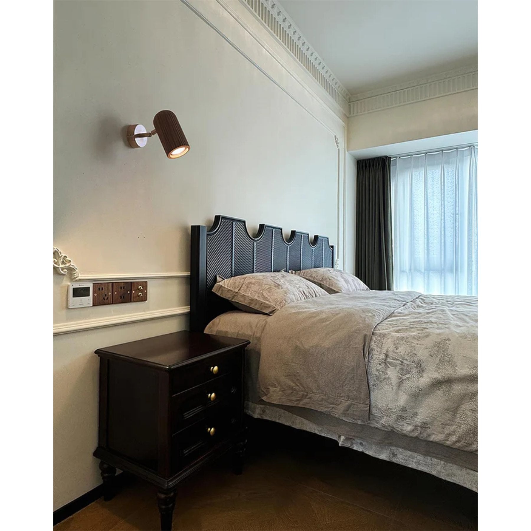Trevizo Wall Light