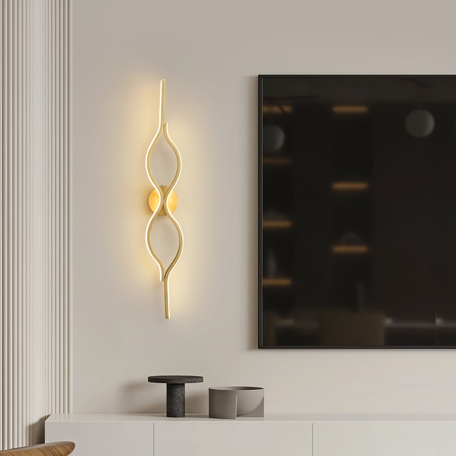 Nexo Wave Brass Wall Light