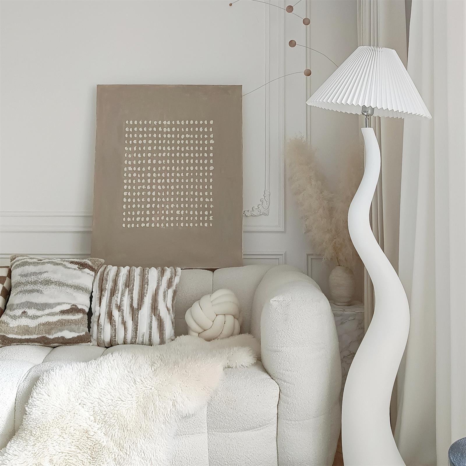 Lomario Floor Lamp