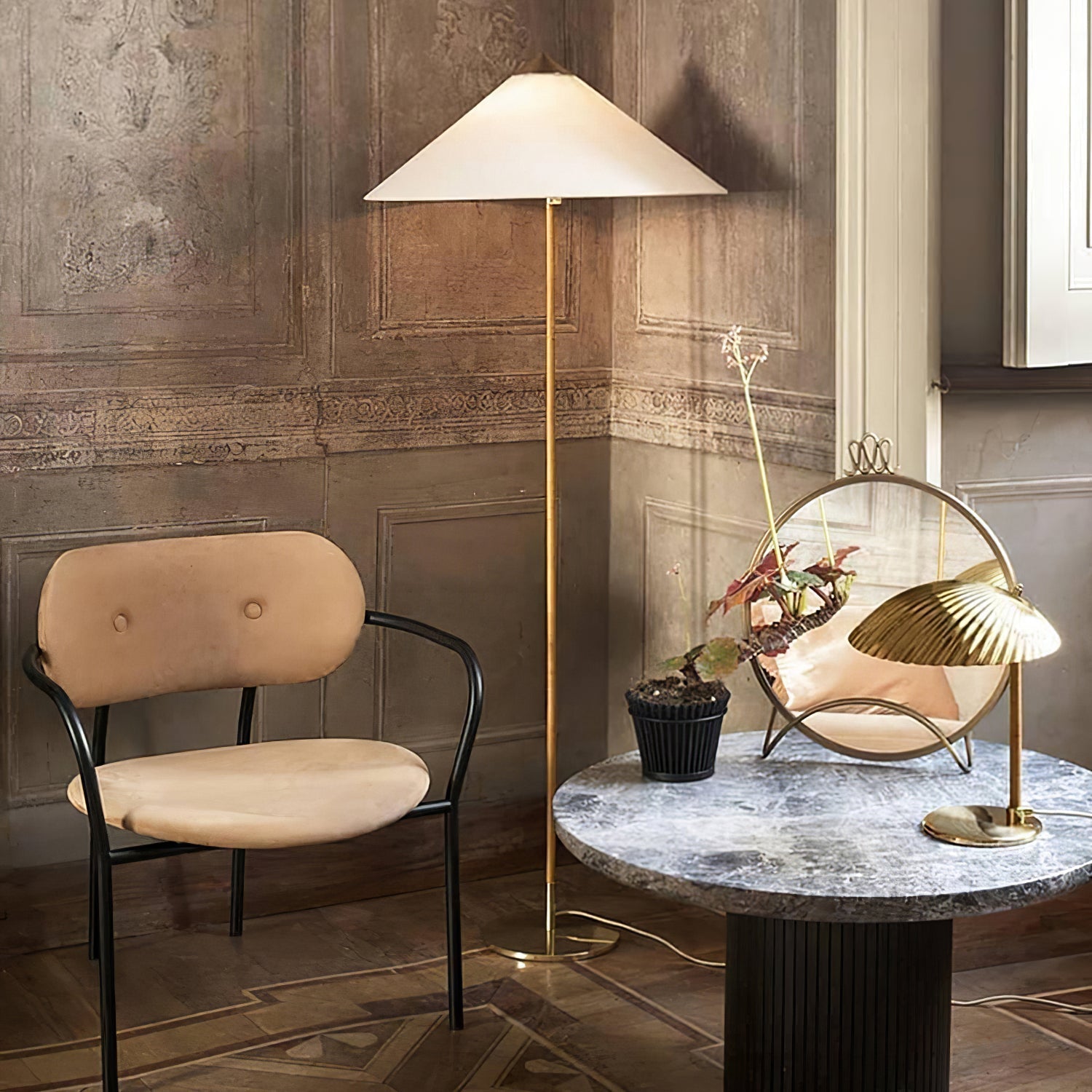 Amora Floor Lamp