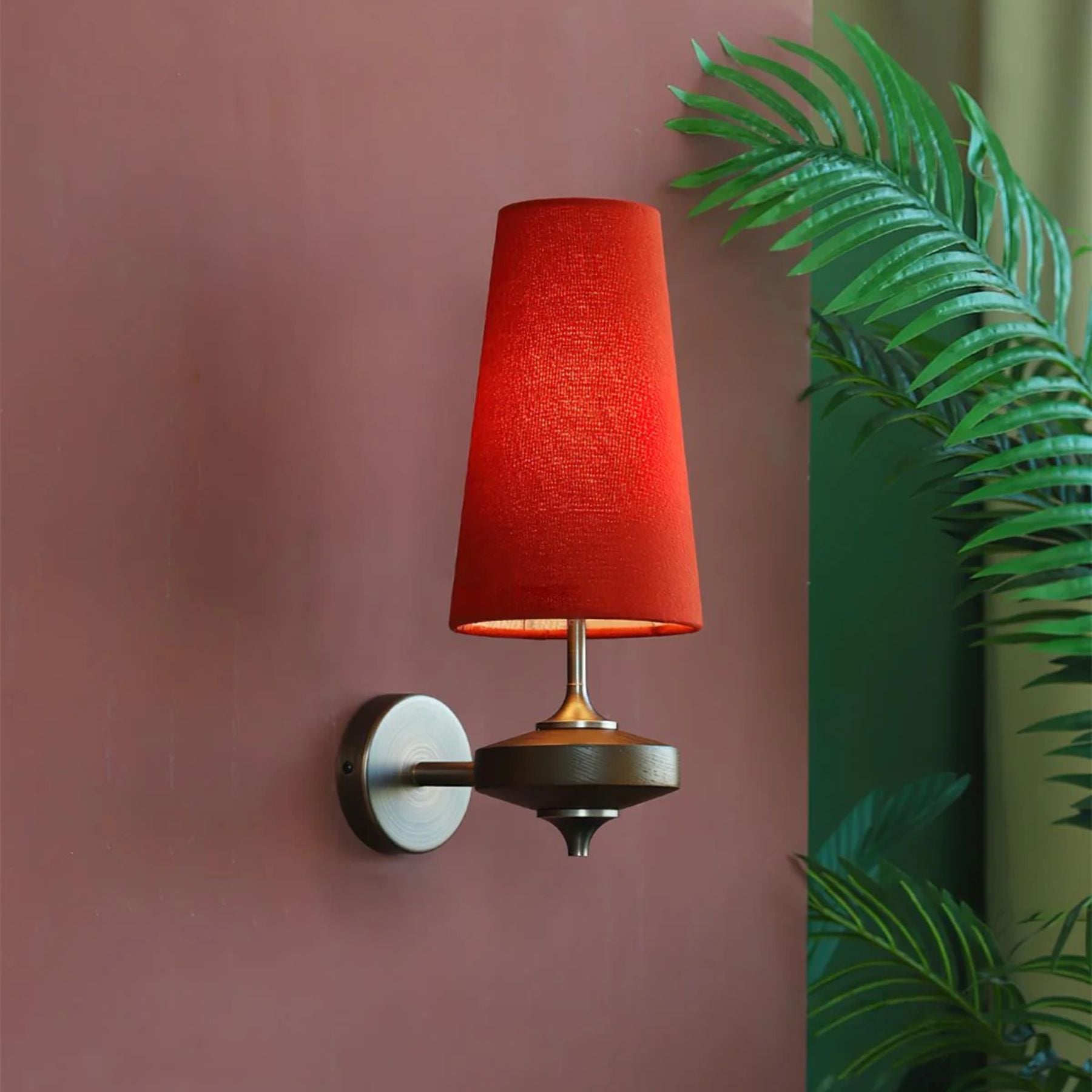 Monotena Wall Light