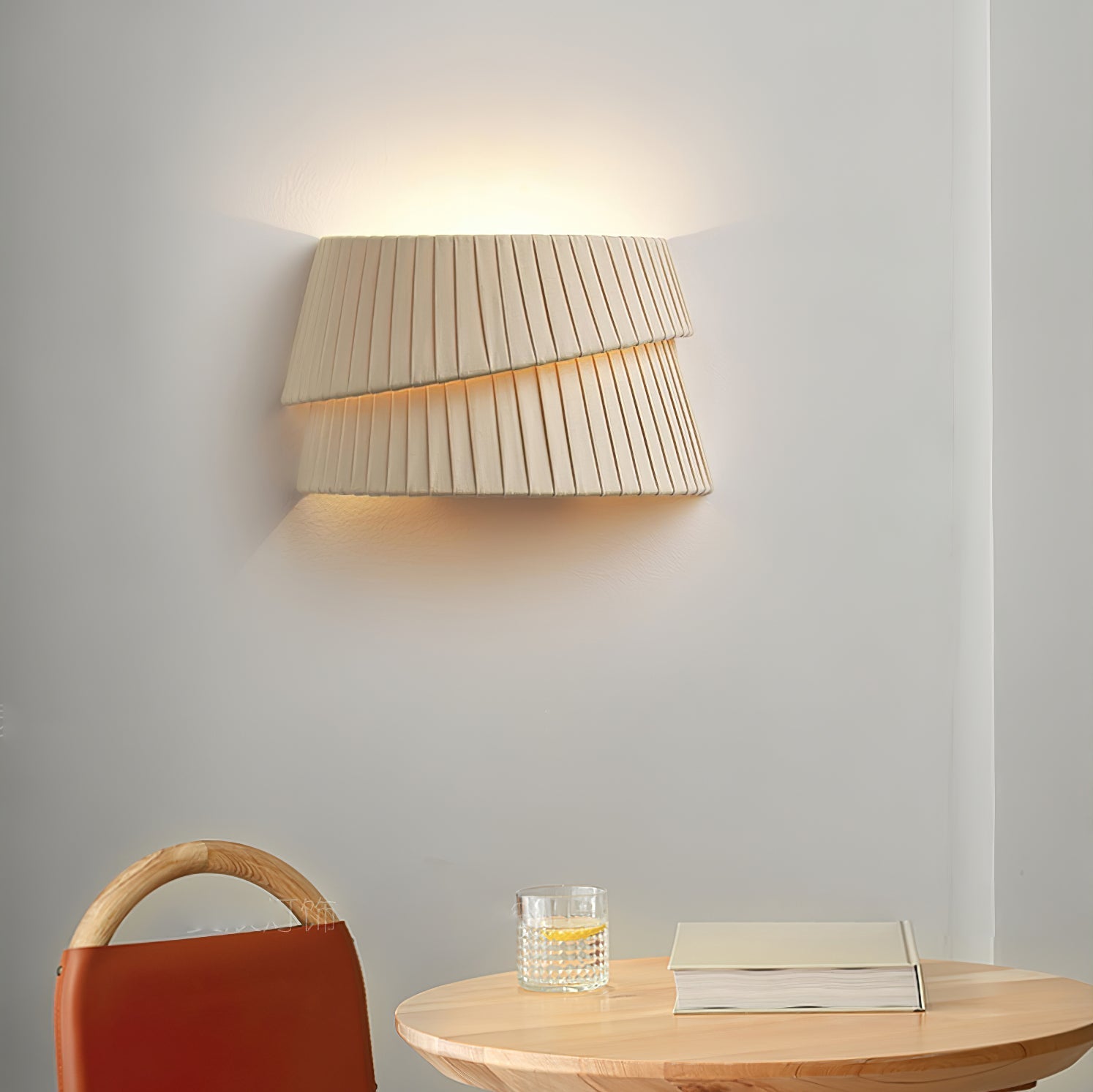 Melo Twist Japandi Wall Light