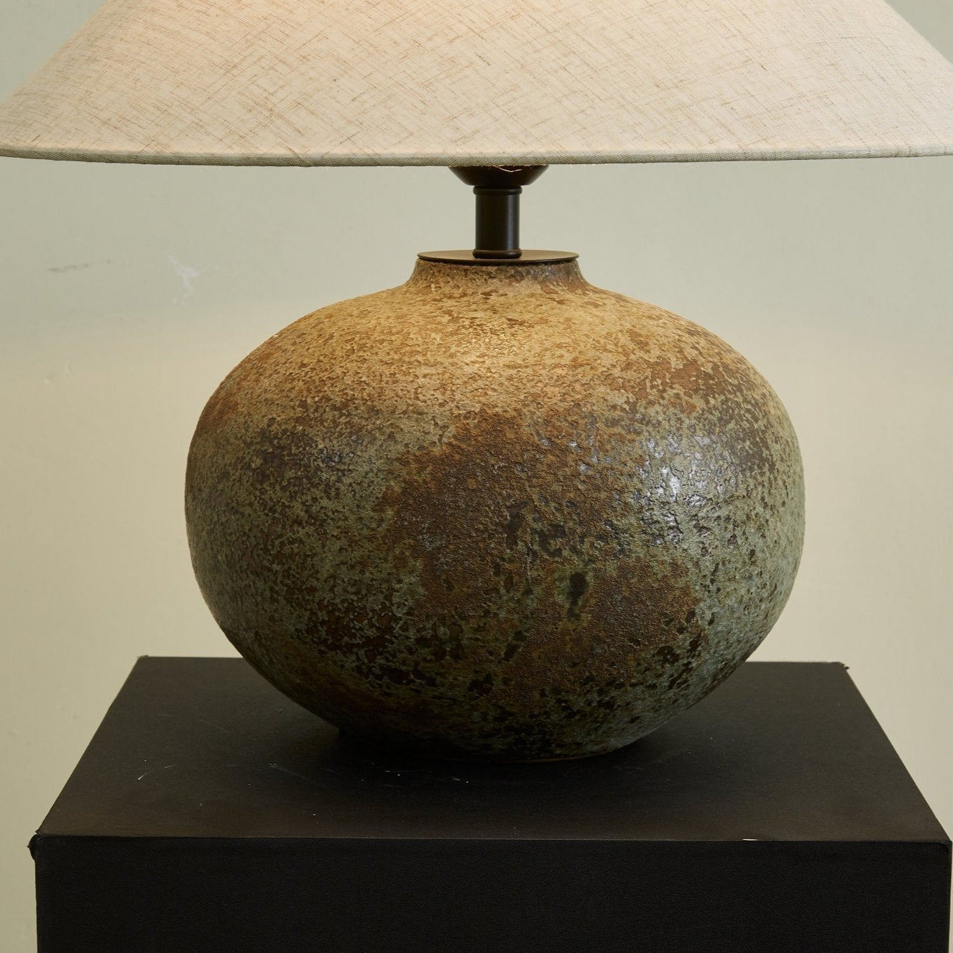 Menecho Table Lamp