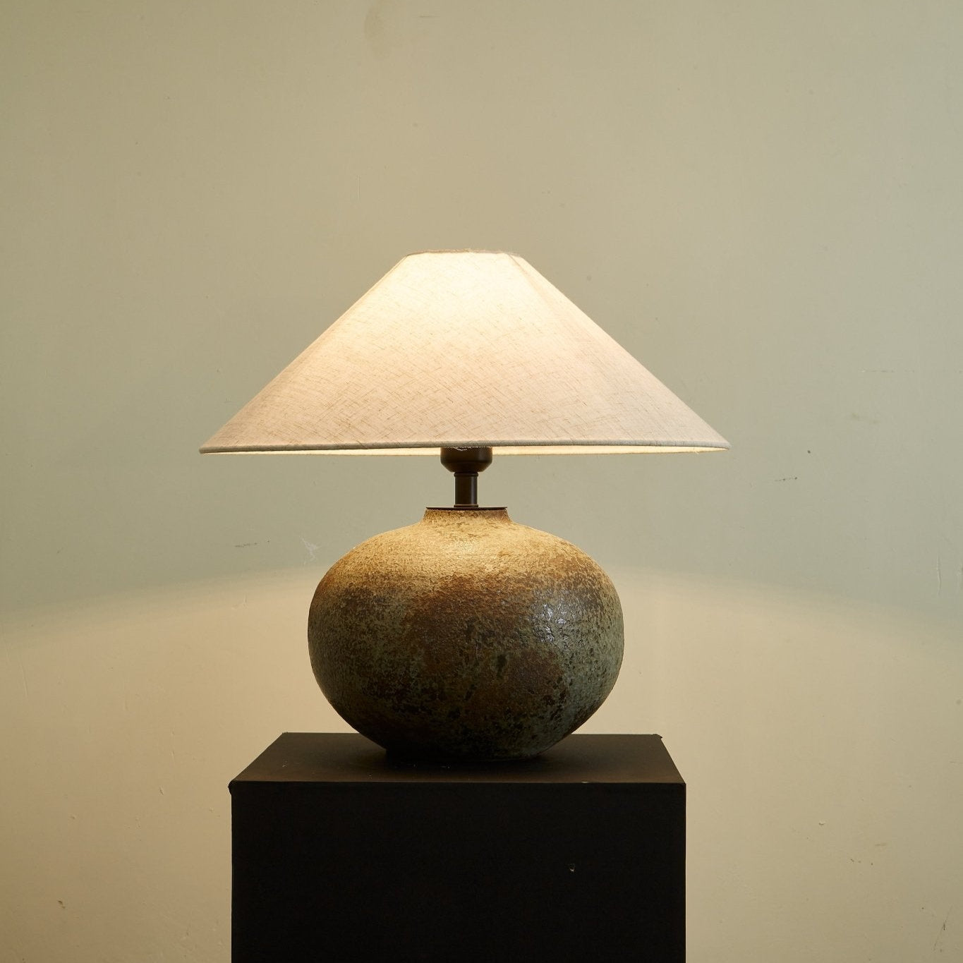 Menecho Table Lamp