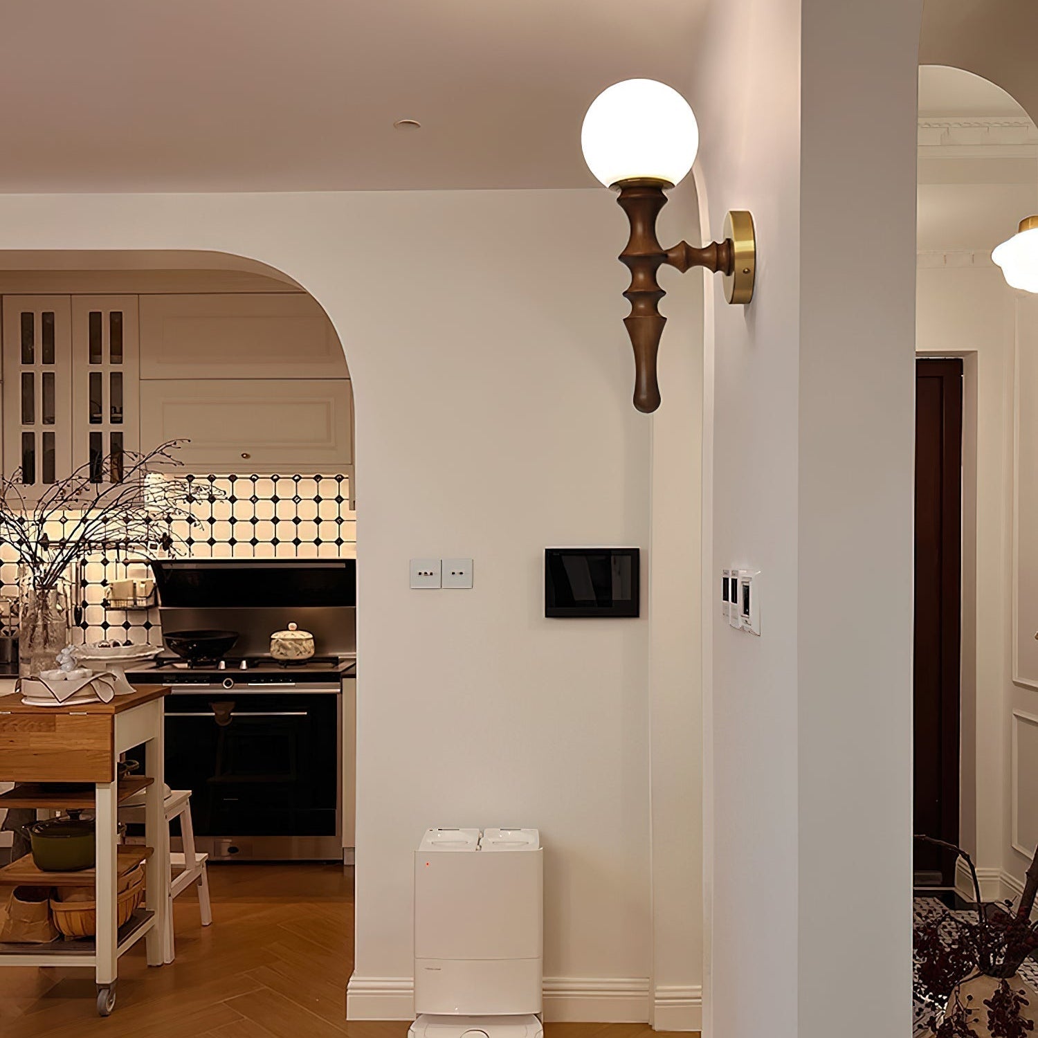 Mefero Wall Light