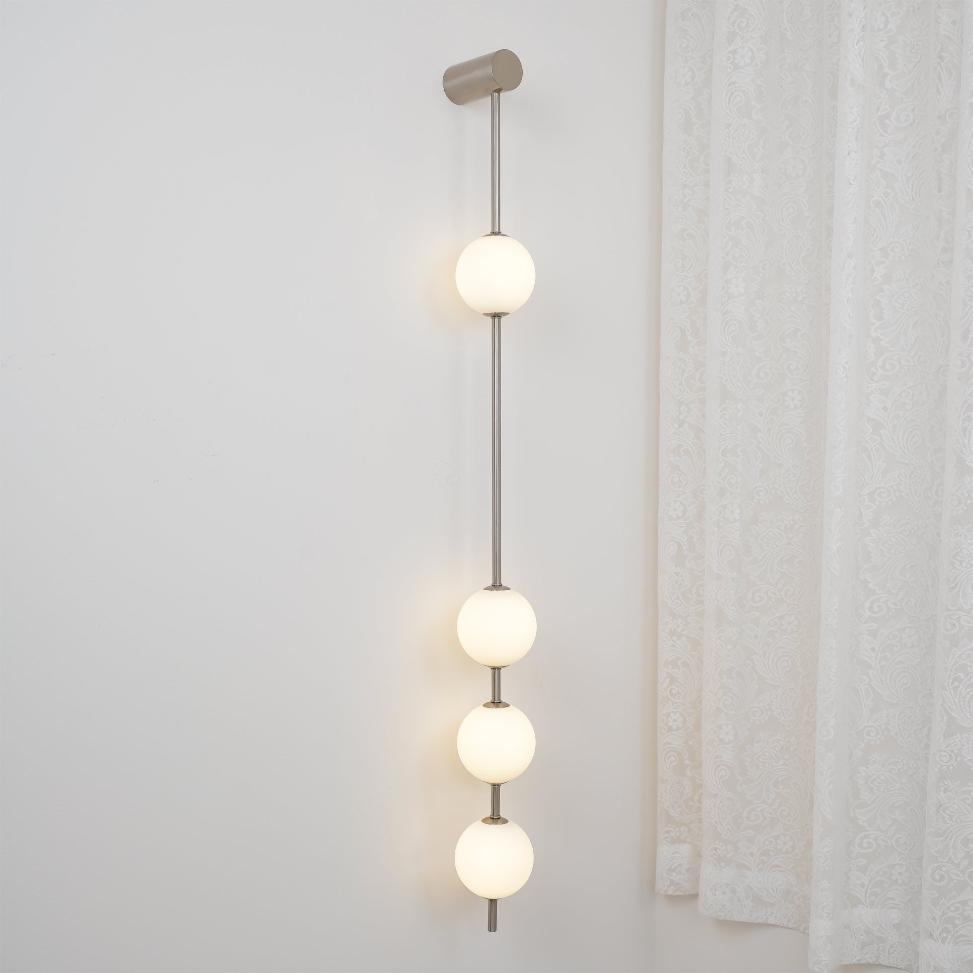 Linowell Globe Wall Light