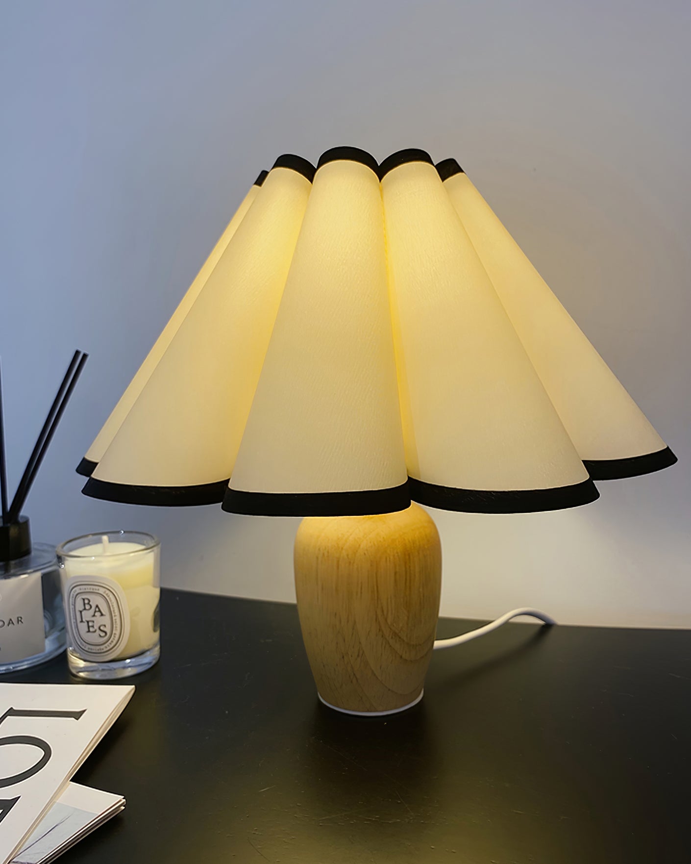 Kaianas Fluted Table Lamp