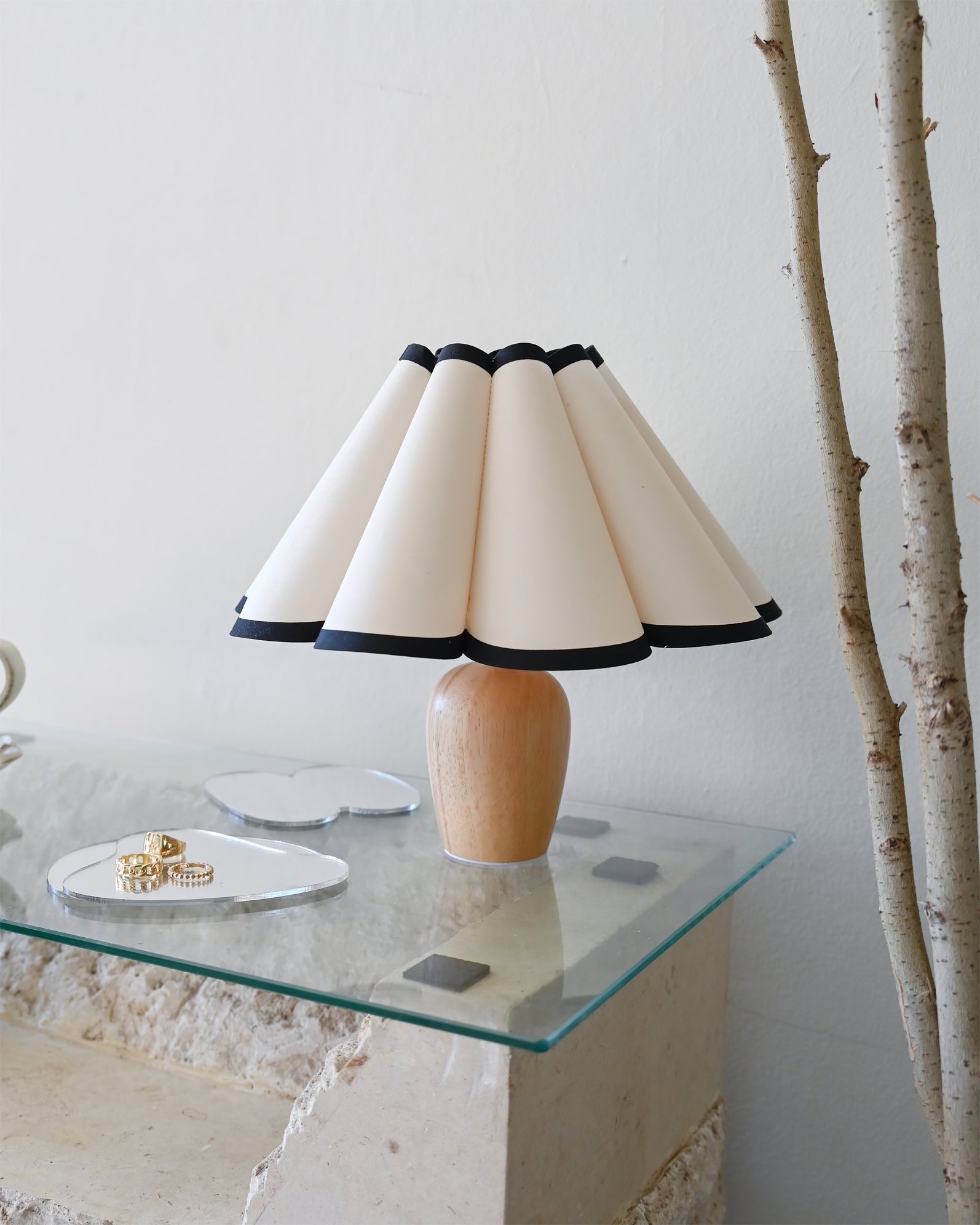 Kaianas Fluted Table Lamp