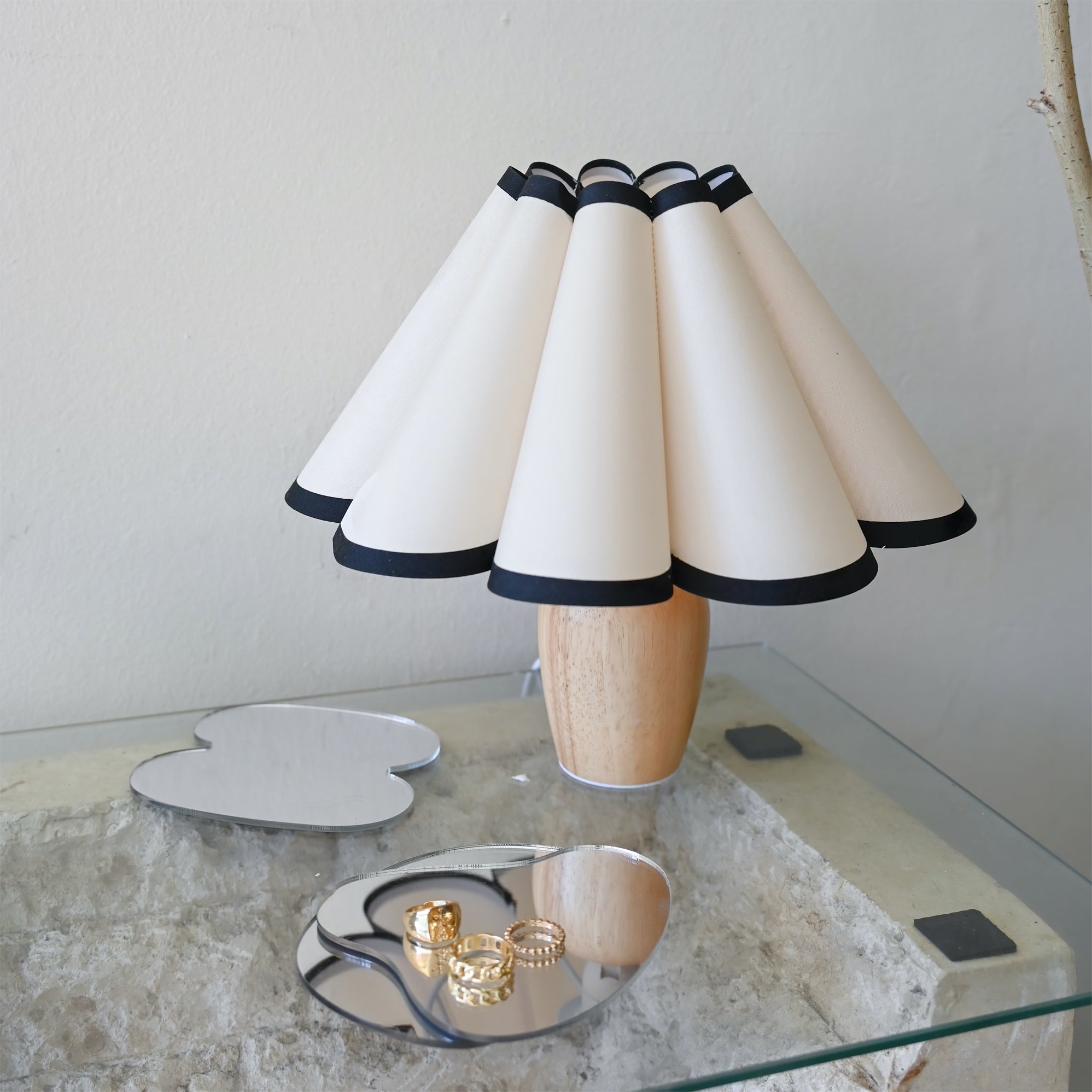 Kaianas Fluted Table Lamp
