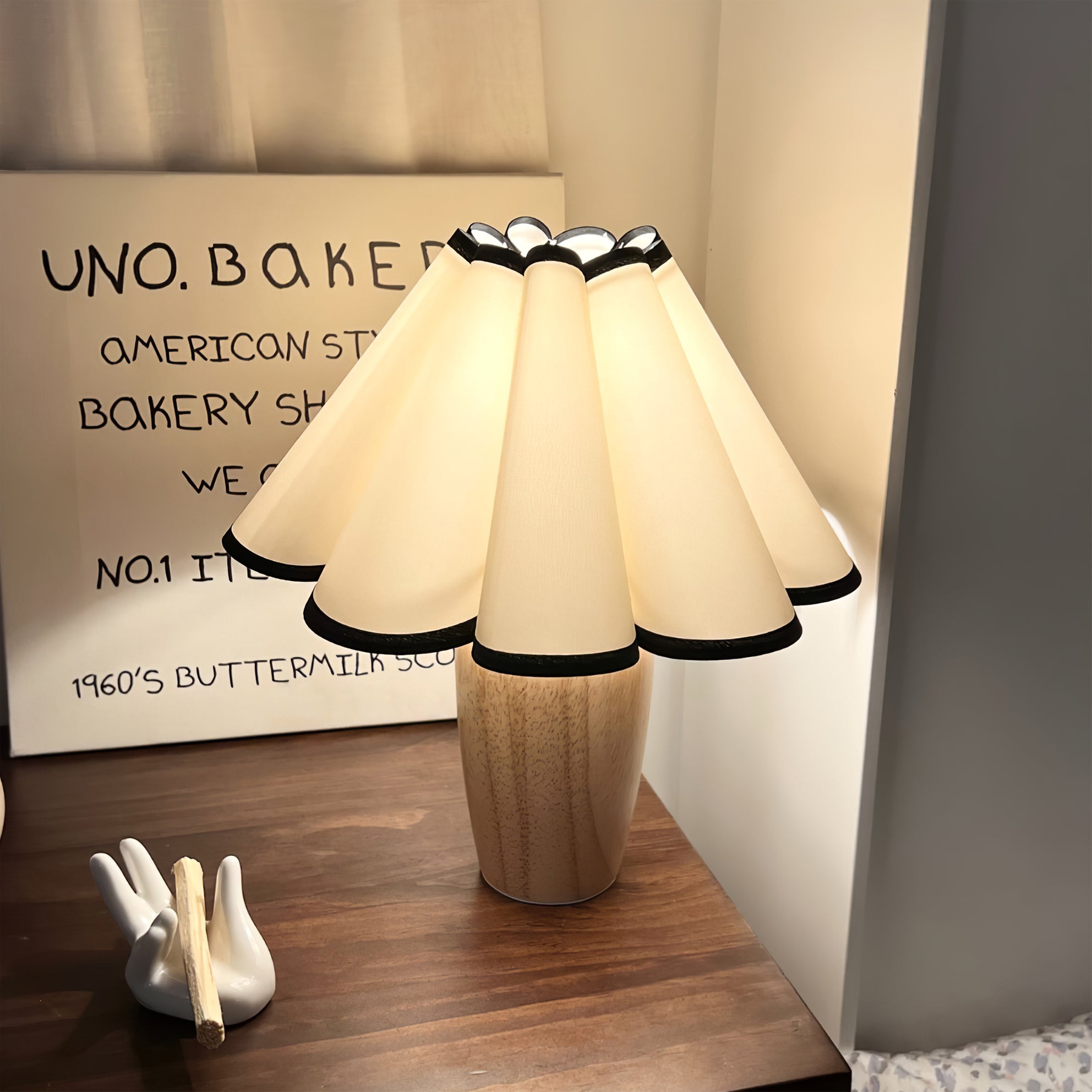 Kaianas Fluted Table Lamp
