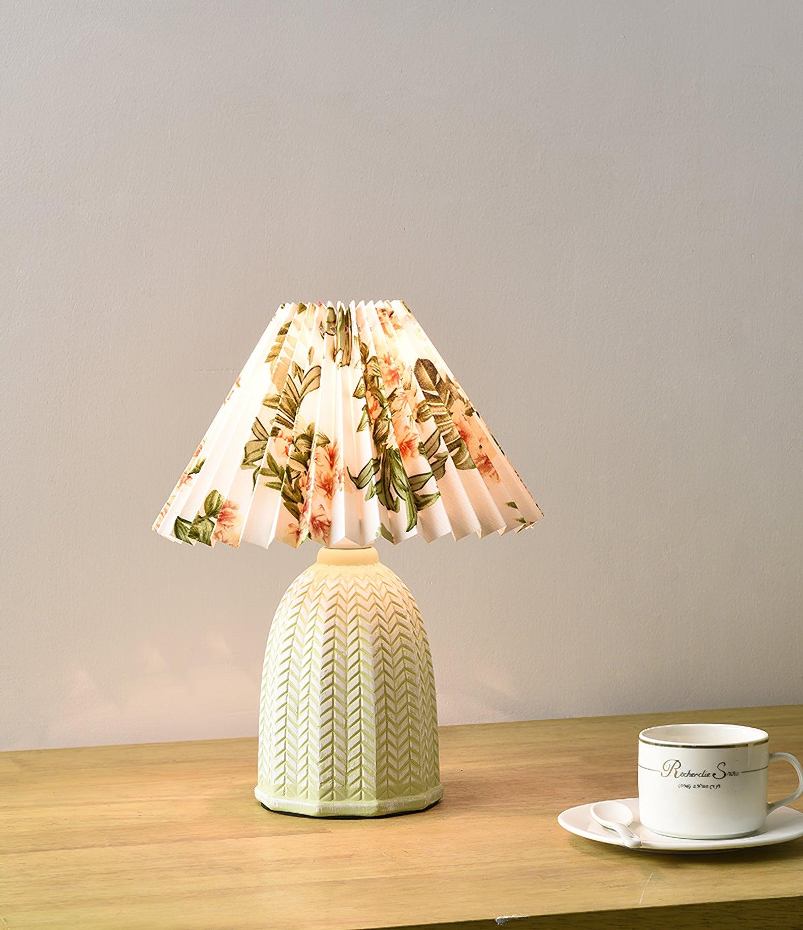 Wryzon Ceramic Table Lamp