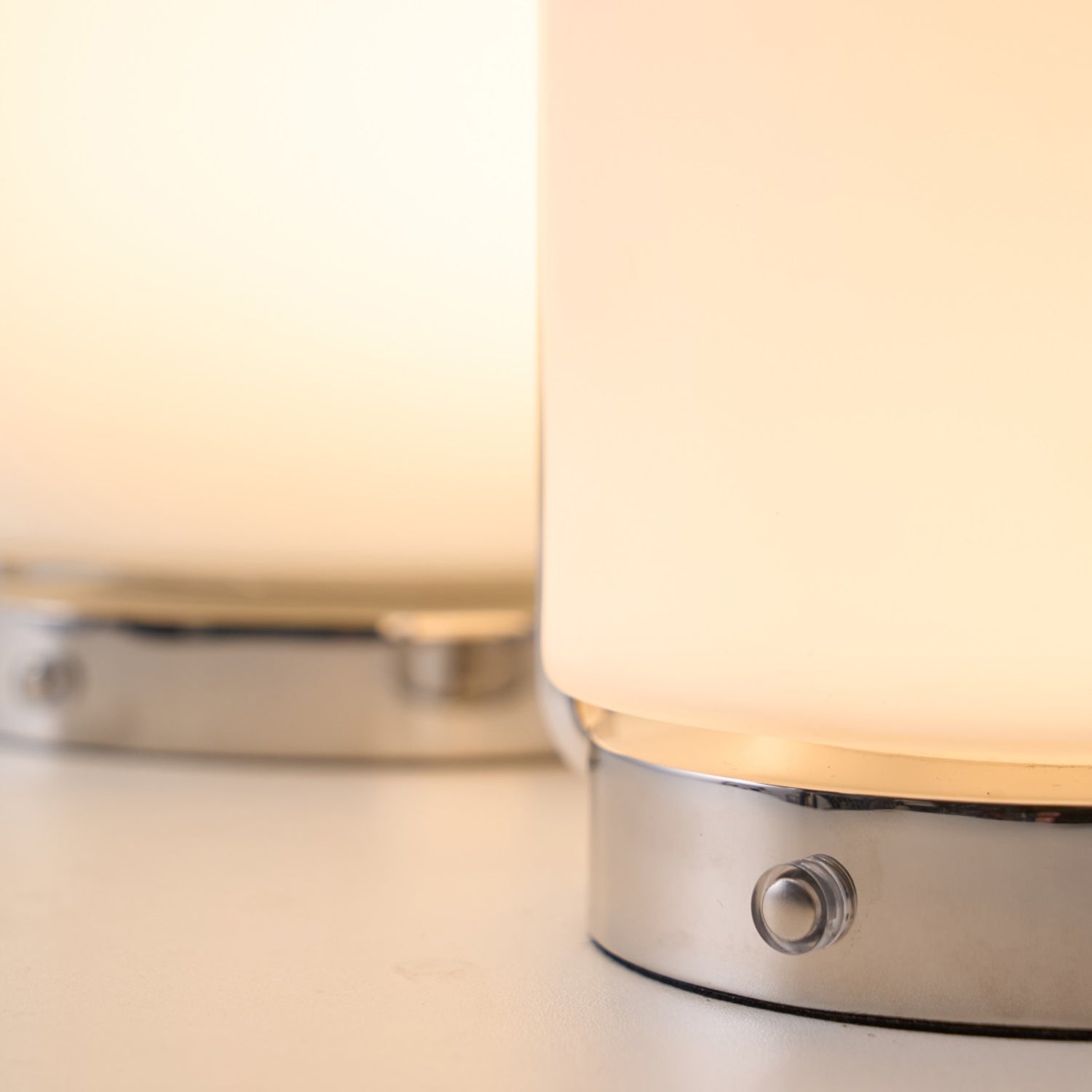Veinza Table Lamp