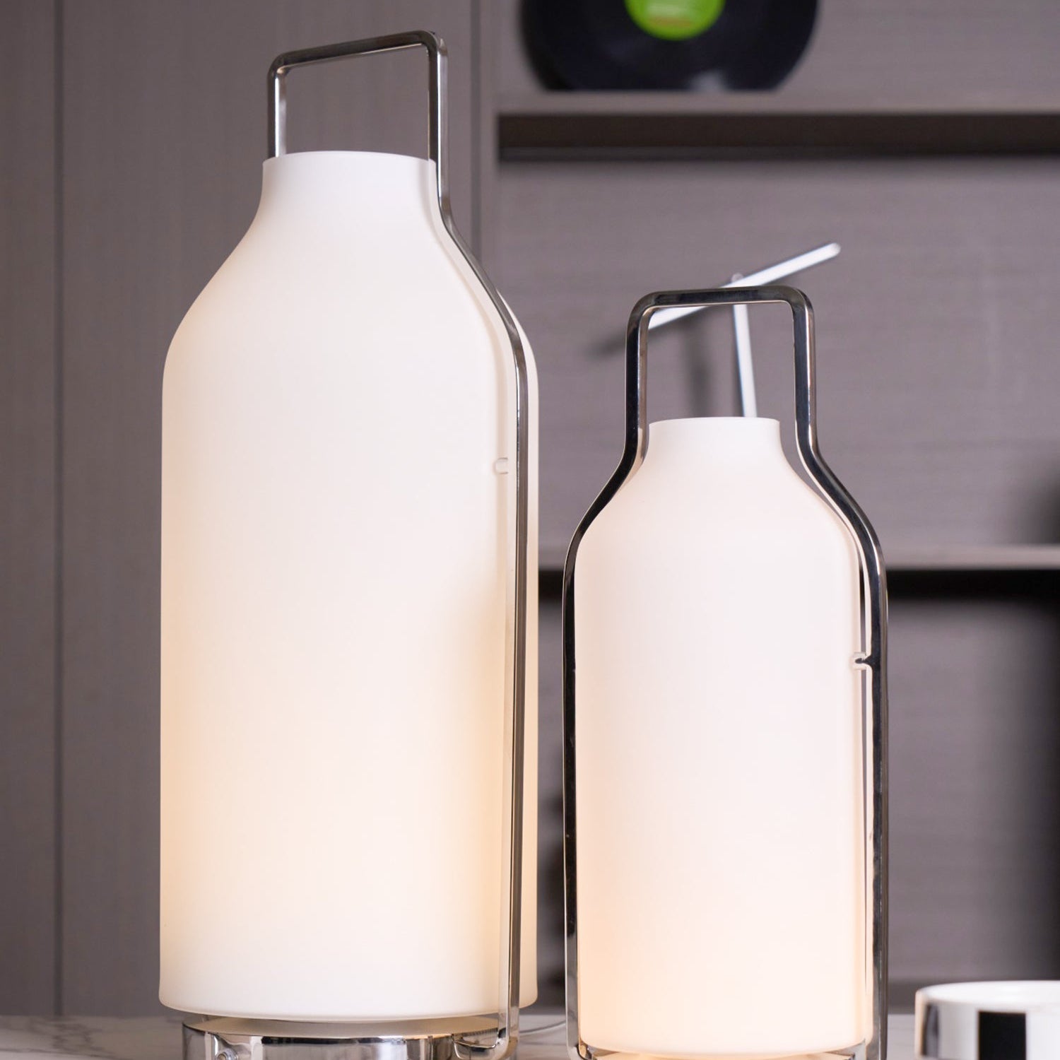Veinza Table Lamp