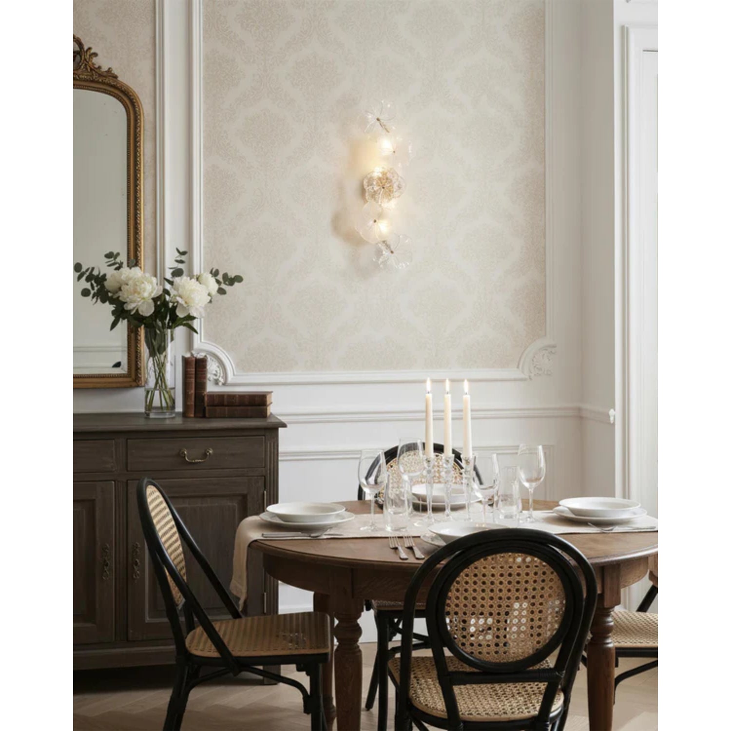 Virelza Flower Wall Light