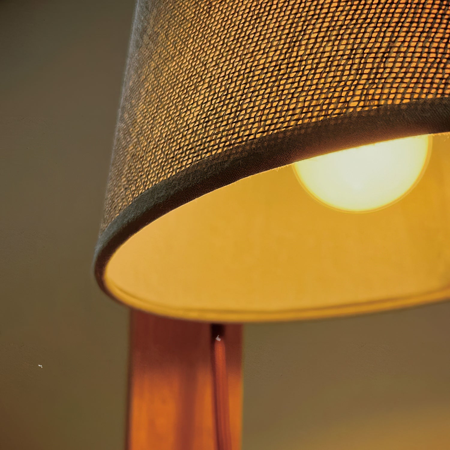 Dalwen Table Lamp