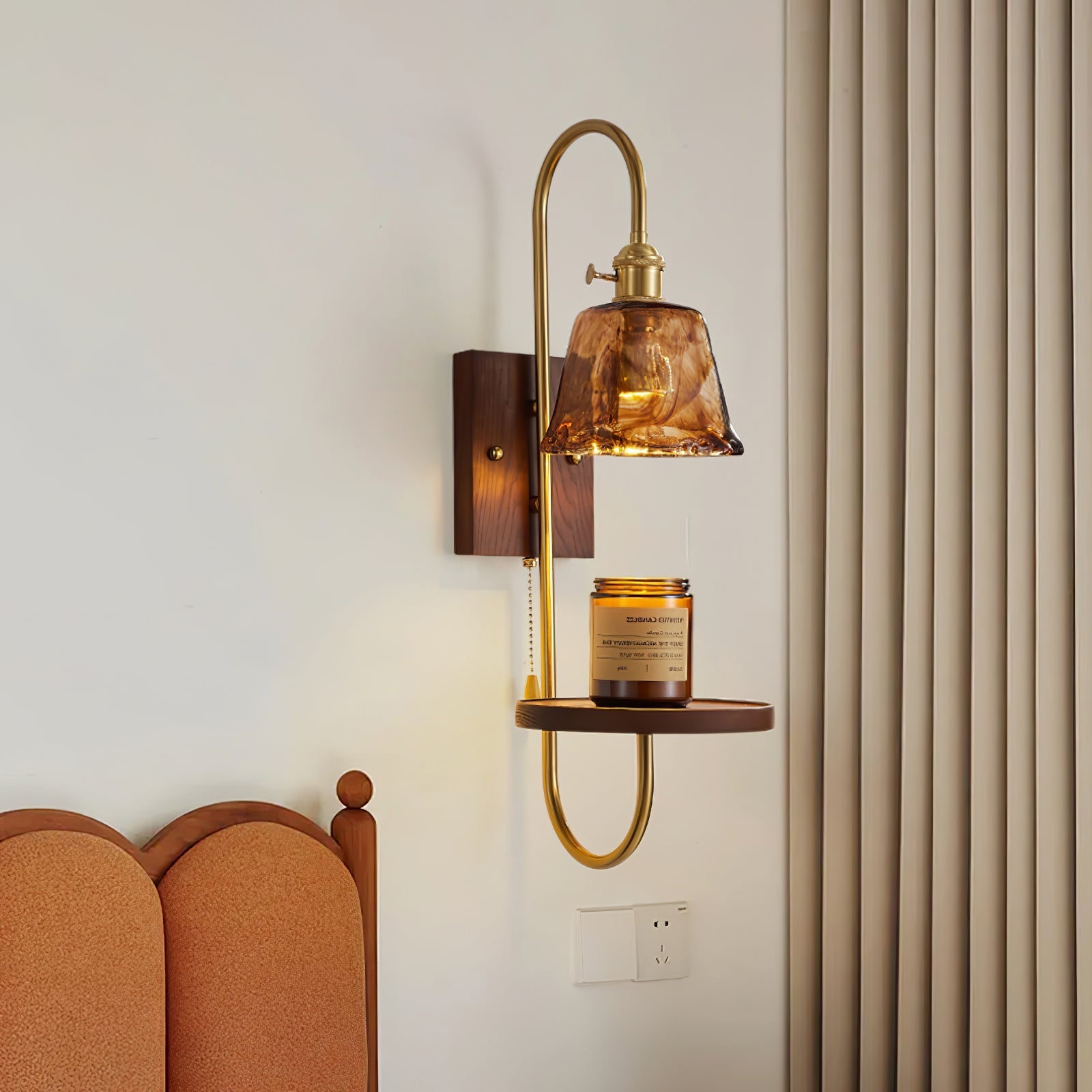 Vluro Wall Light With Shelf