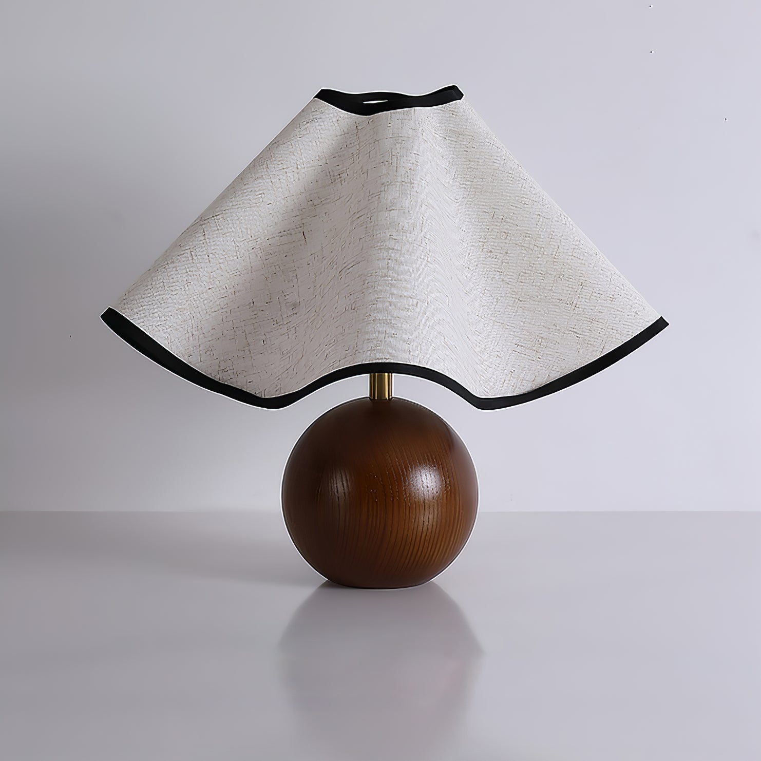 Solivian Wave Table Lamp