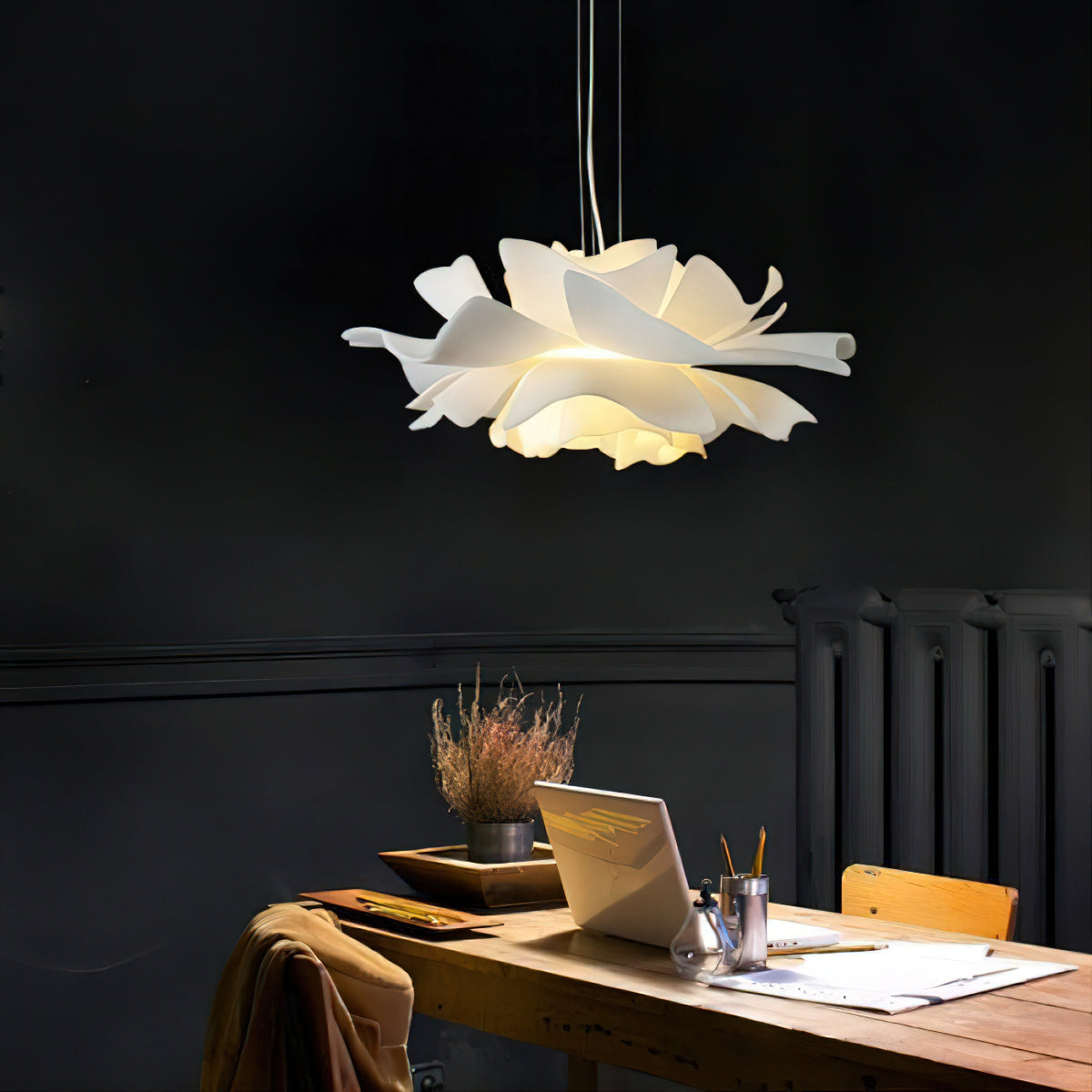 Aldale Lotus Pendant Light
