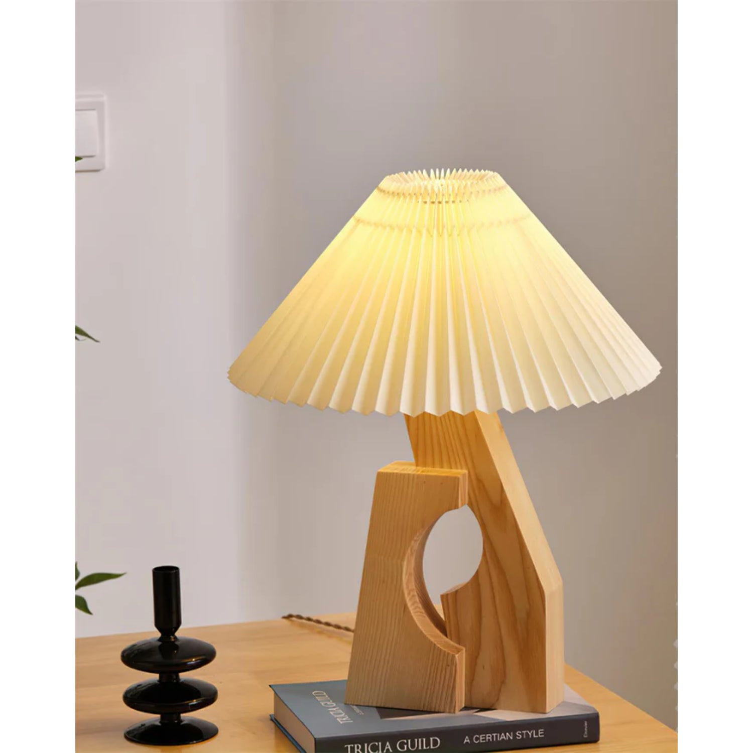 Zelayn Ribbed Table Lamp