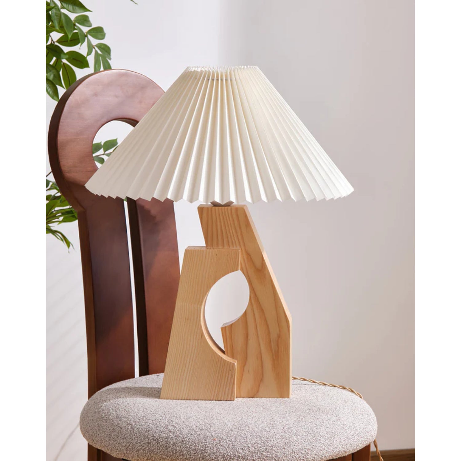 Zelayn Ribbed Table Lamp