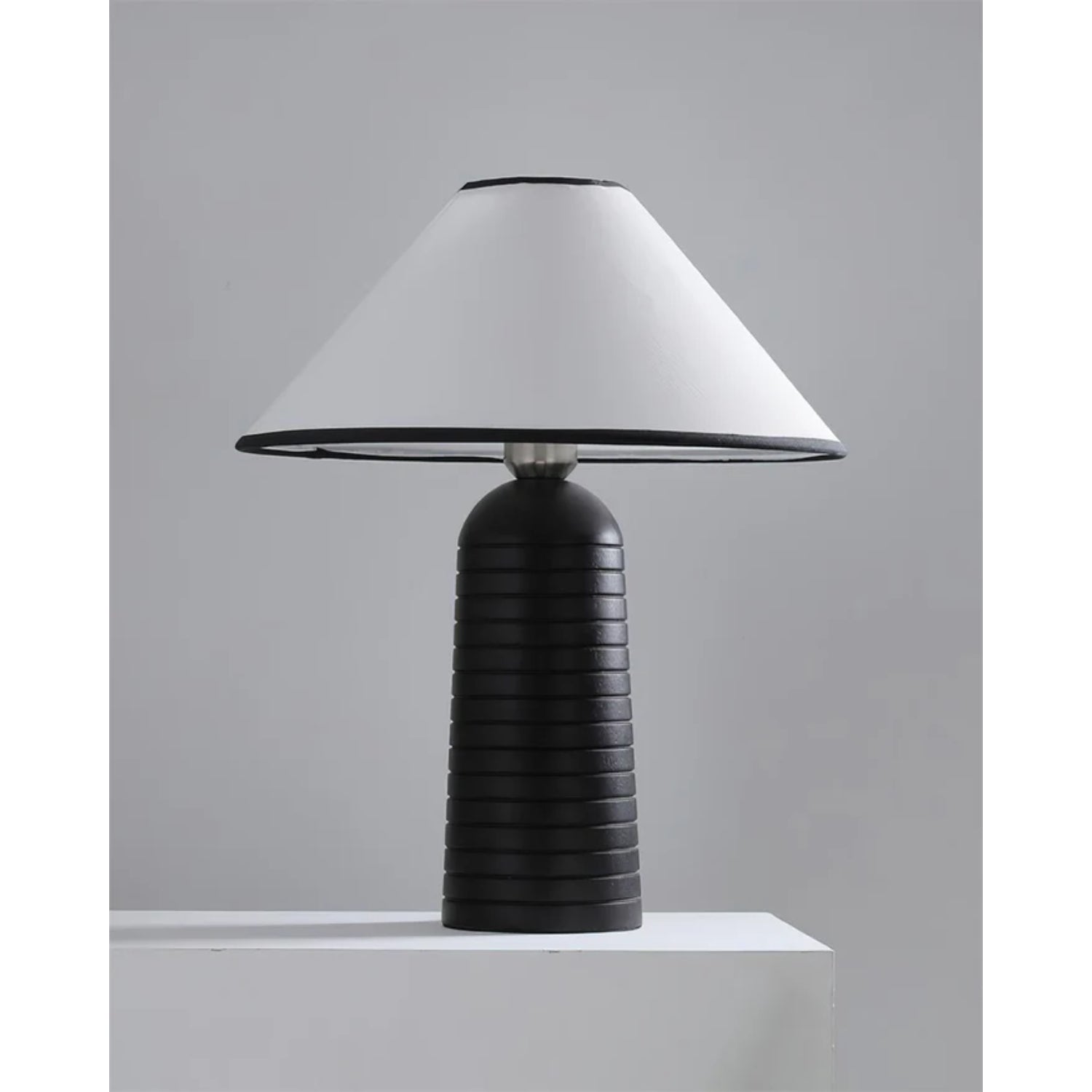 Zarismo Table Lamp