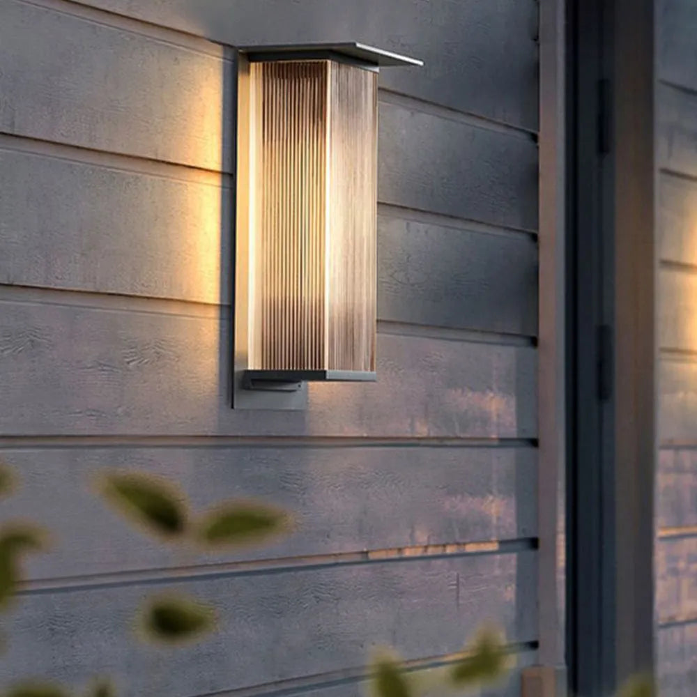 Fenioer Outdoor Wall Light