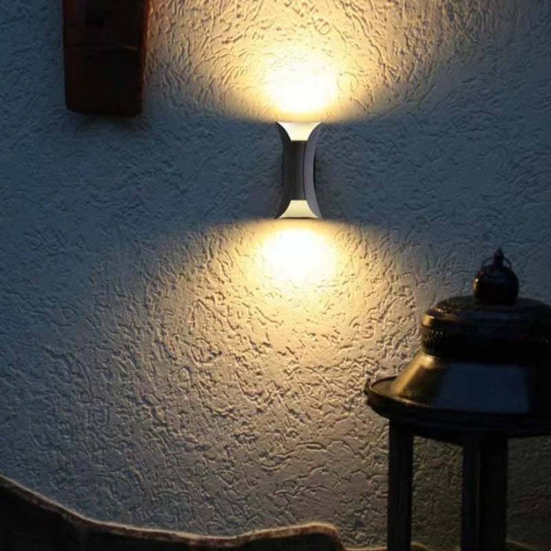 Fenlin Outdoor Wall Light